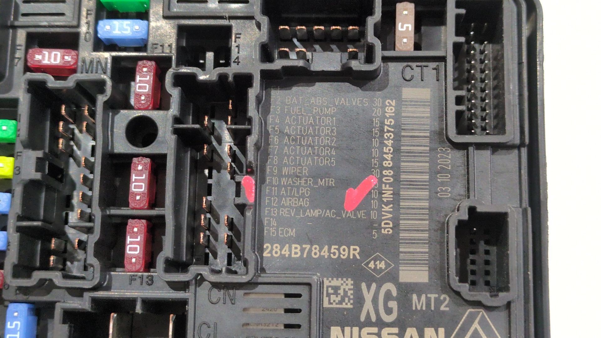 caja_reles_fusibles_284b78459r_dacia_bigster_1_8_fhev_ryn7