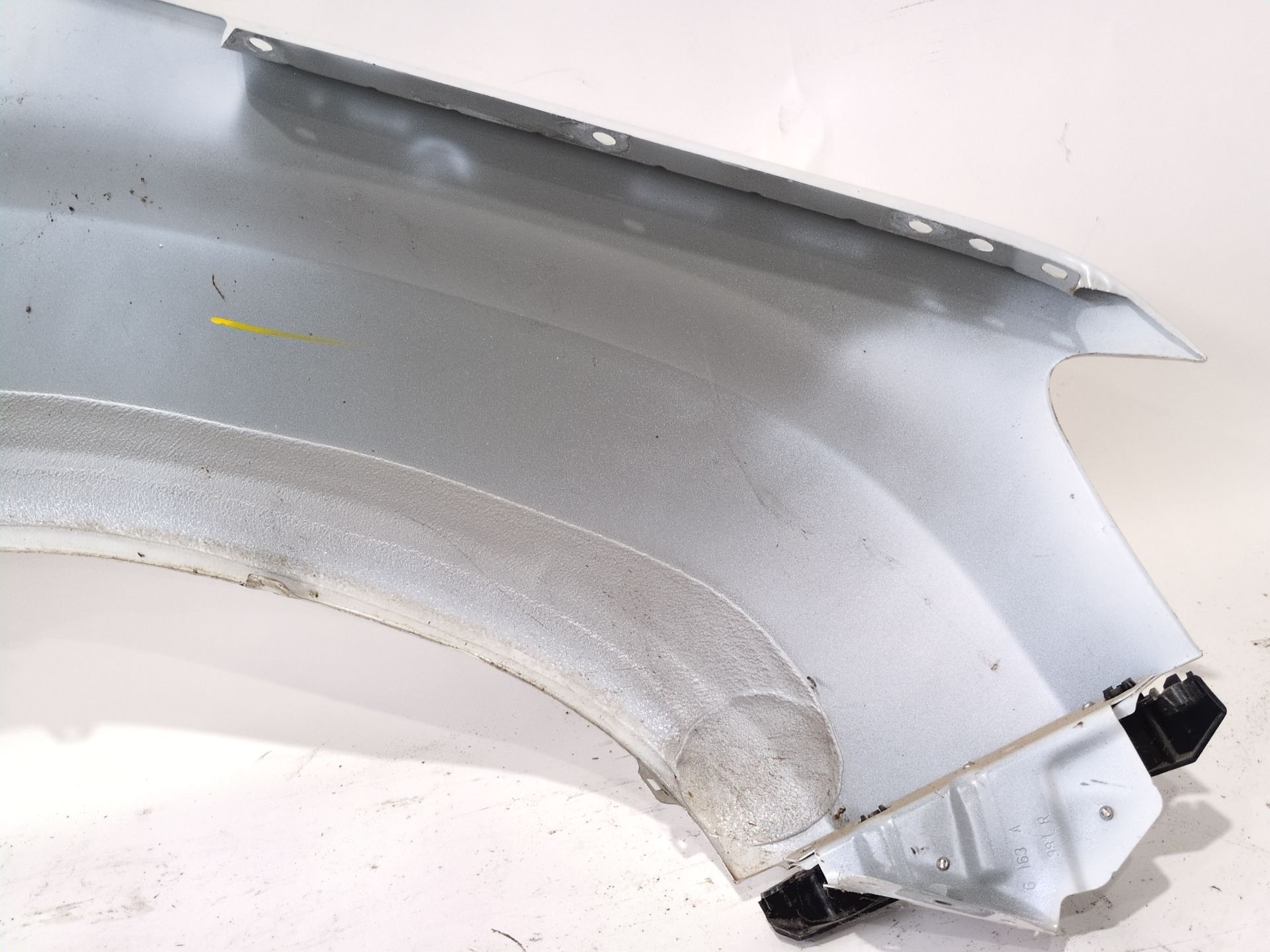 aleta_delantera_izquierda_631011252r_ice_white_bc_ov369_dacia_duster_hm_1_5_dci_115_hmad