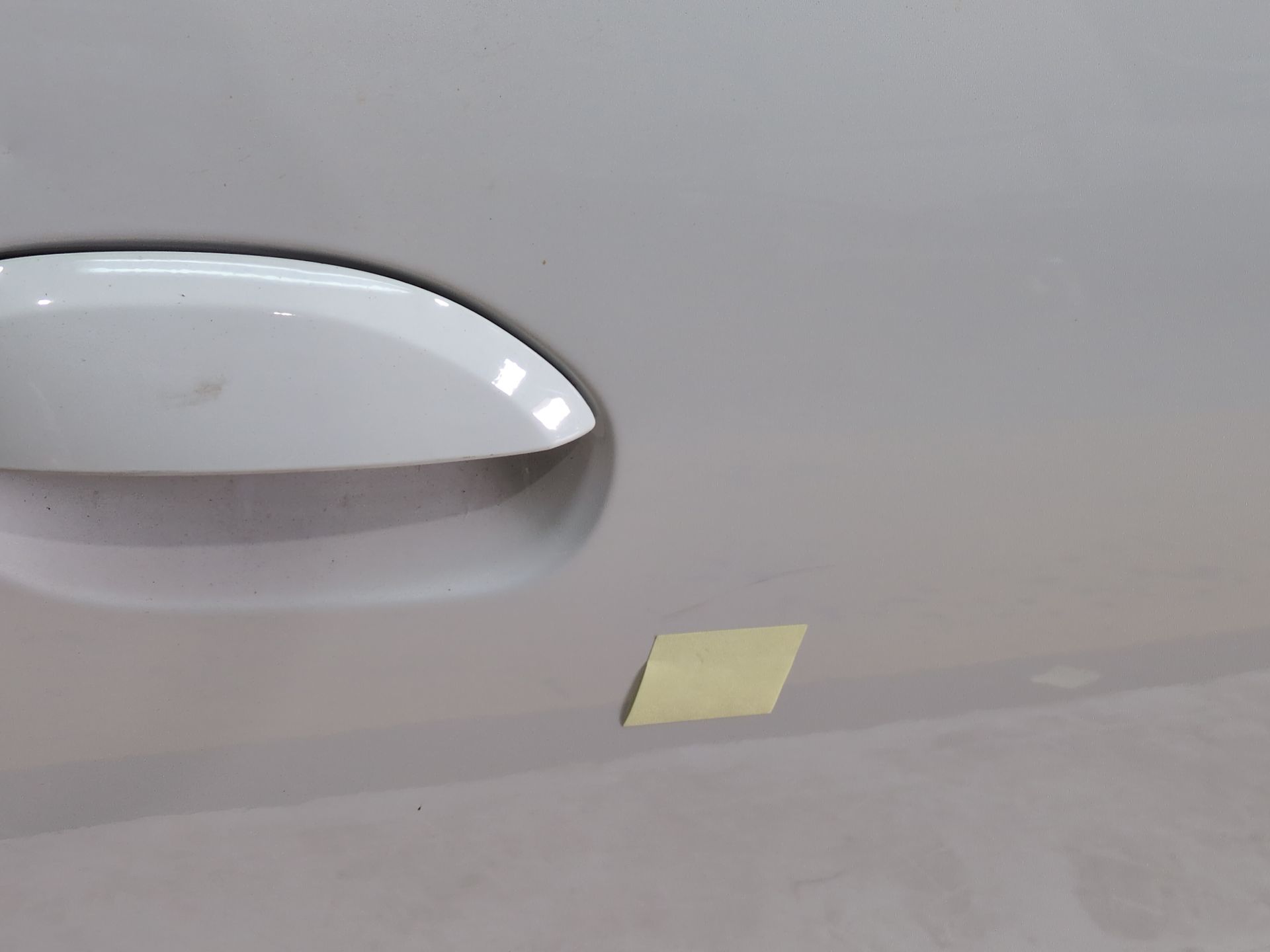 puerta_delantera_derecha_801002450r_ice_white_bc_ov369_dacia_duster_hm_1_5_dci_115_hmad