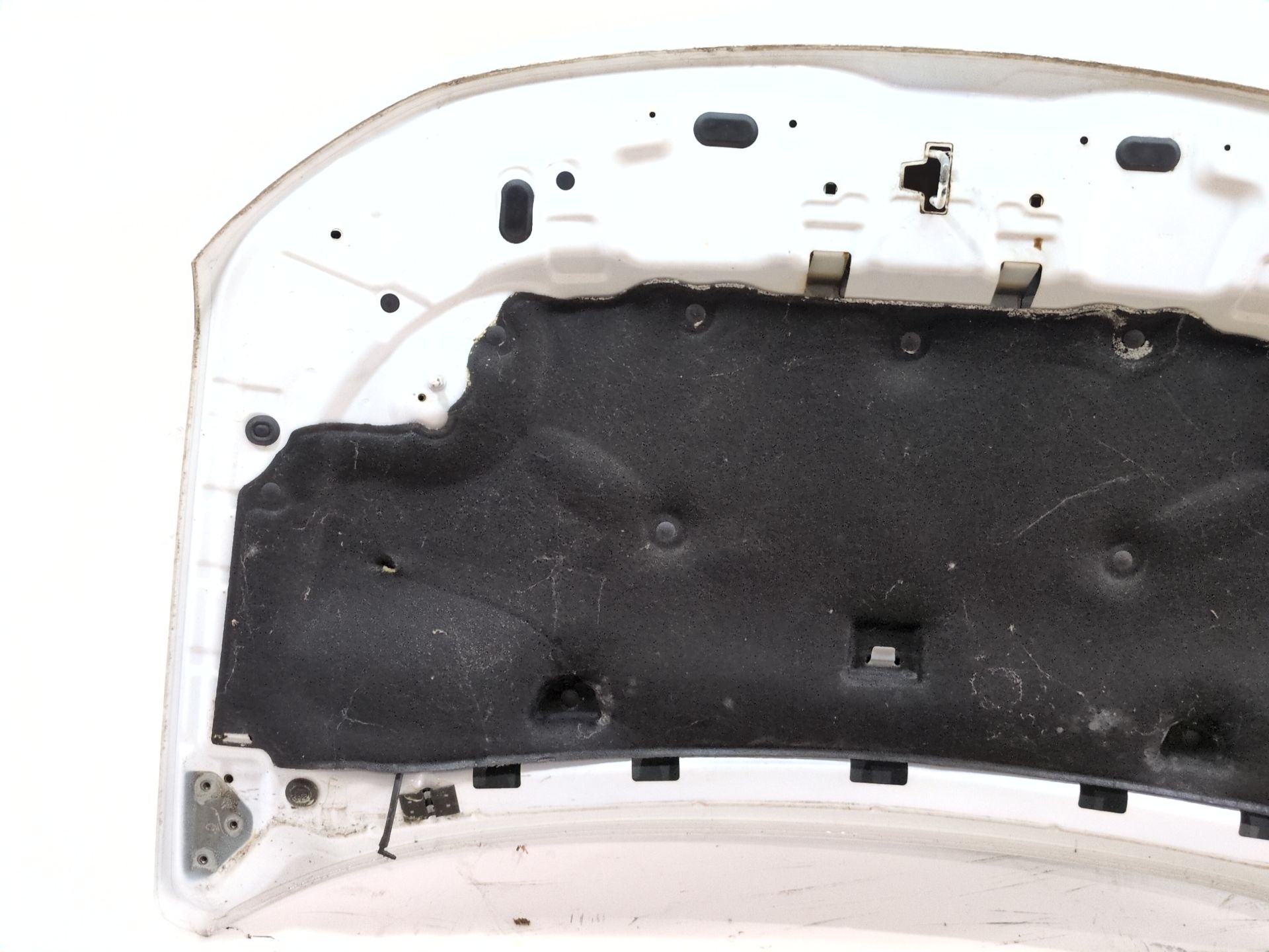 capot_651008347r_ice_white_bc_ov369_dacia_duster_hm_1_5_dci_115_hmad