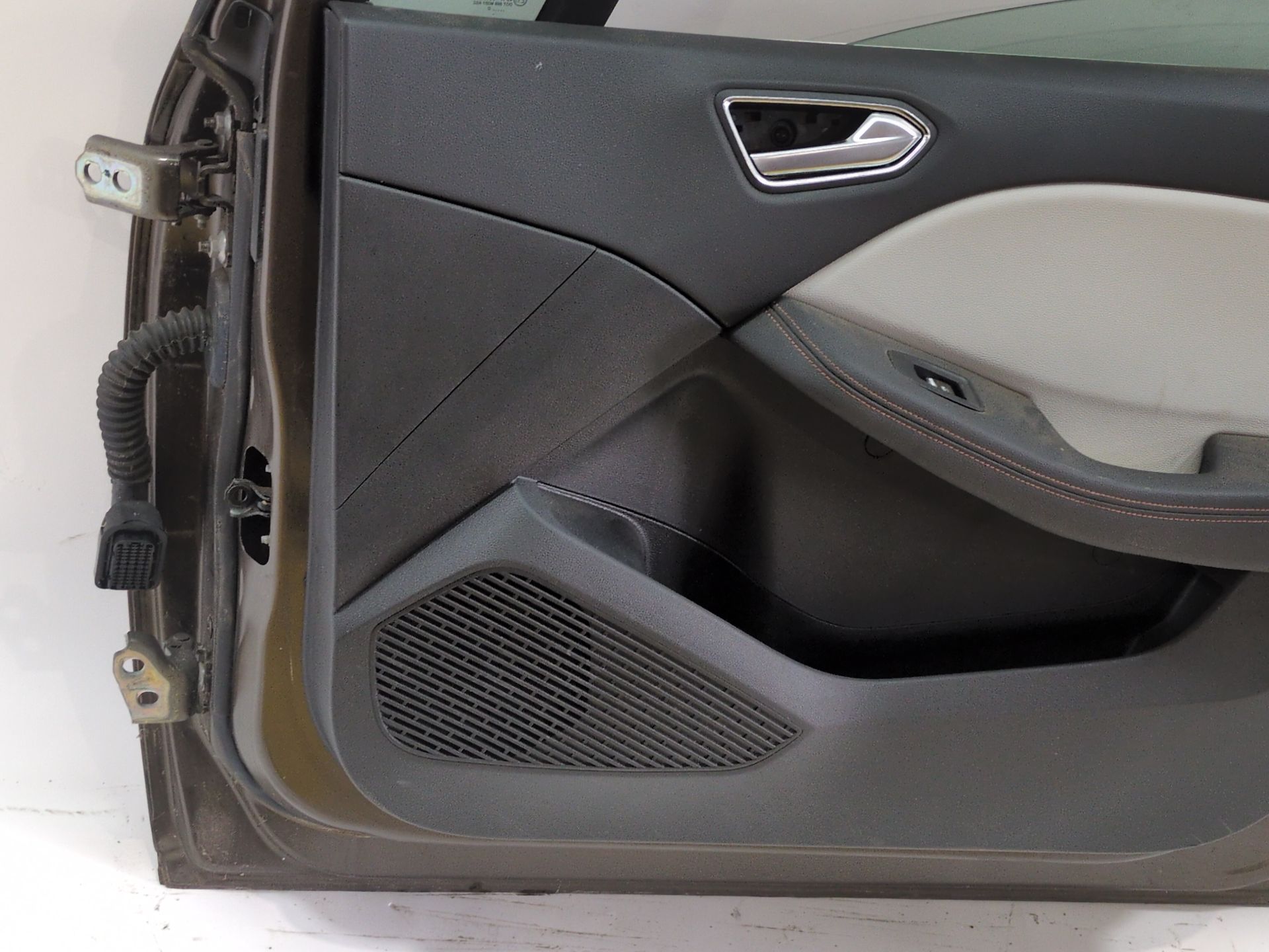 puerta_delantera_derecha_801005036r_browm_vison_tecnm_renault_clio_v_b7_1_3_tce_140_b7n0