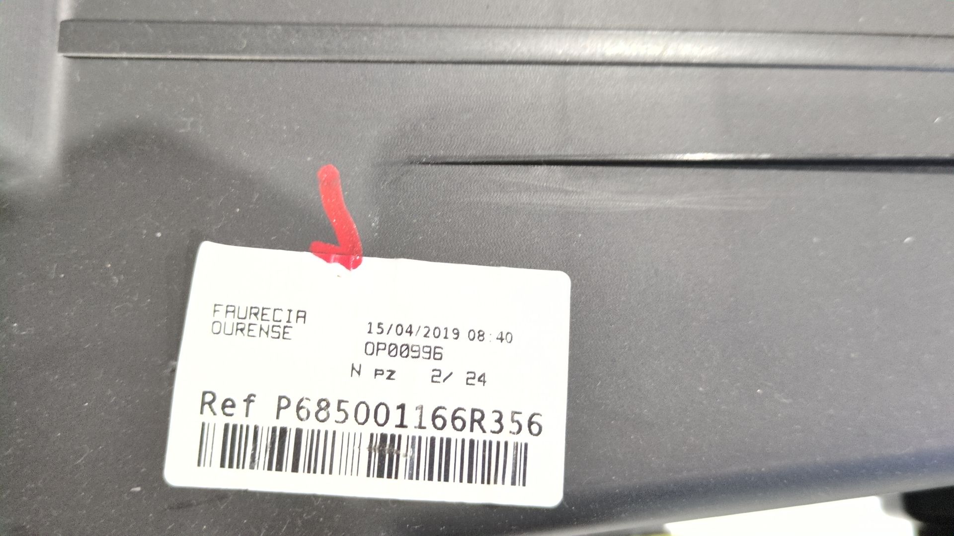 guantera_685001166r_renault_megane_iv_hatchback_b9a_m_n_1_3_tce_140_b9nb