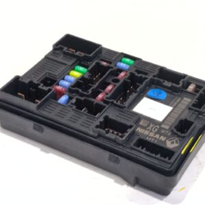 caja_reles_fusibles_284b72231r_renault_austral_e_tech_200_hybrid