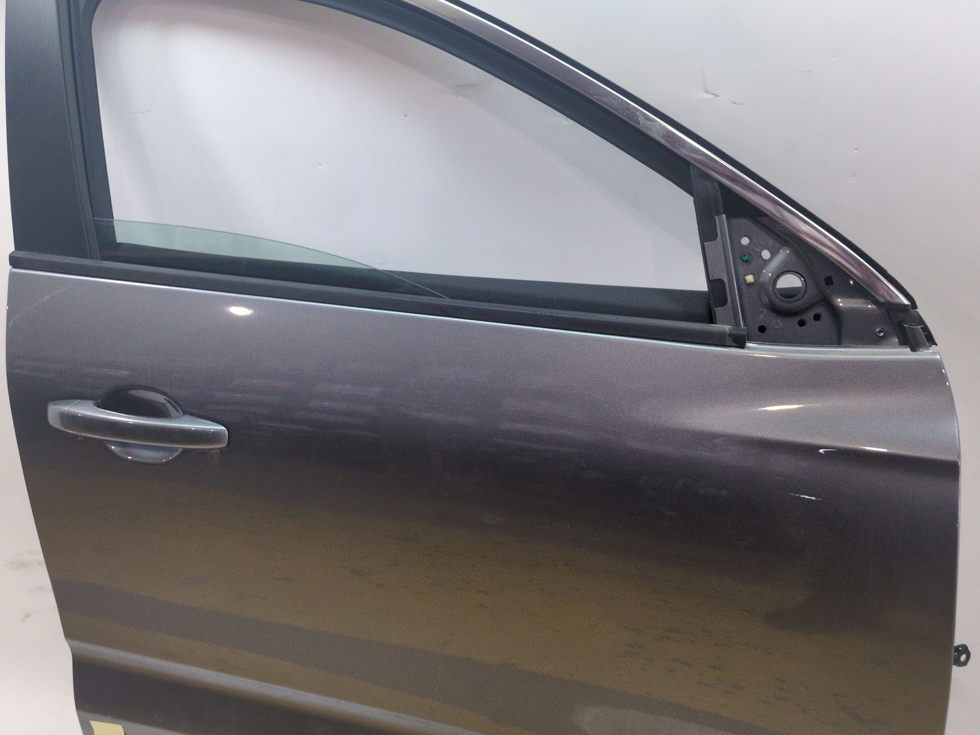 puerta_delantera_derecha_801009450r_grey_schiste_tpkqg_renault_austral_e_tech_200_hybrid