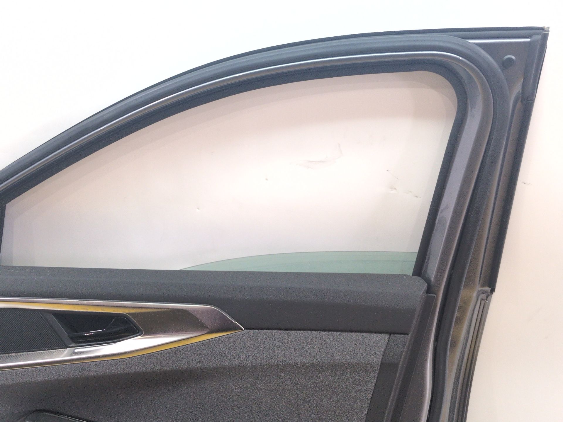 puerta_delantera_derecha_801009450r_grey_schiste_tpkqg_renault_austral_e_tech_200_hybrid