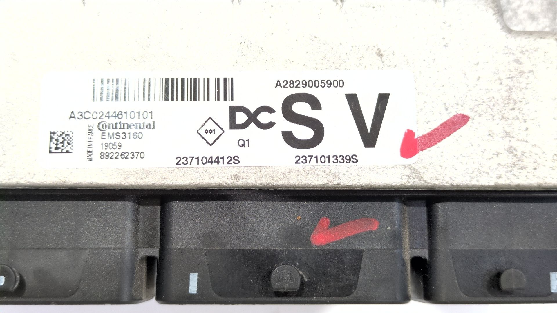 centralita_motor_uce_237104412s_a3c024610101_renault_megane_iv_hatchback_b9a_m_n_1_3_tce_140_b9nb