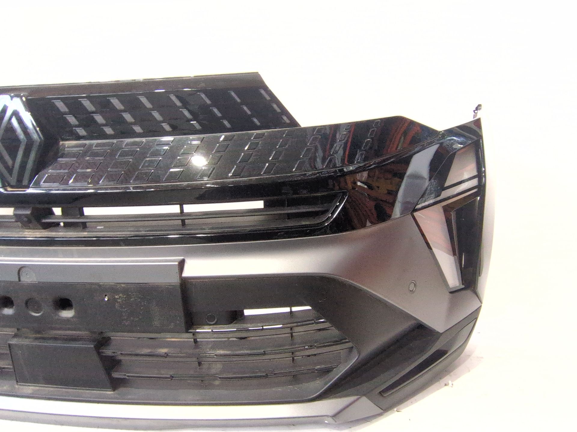 paragolpes_delantero_62010p745r_noir_etoile_tpgne_renault_captur_ii_hf_e_tech_145_hfmu_hfmm