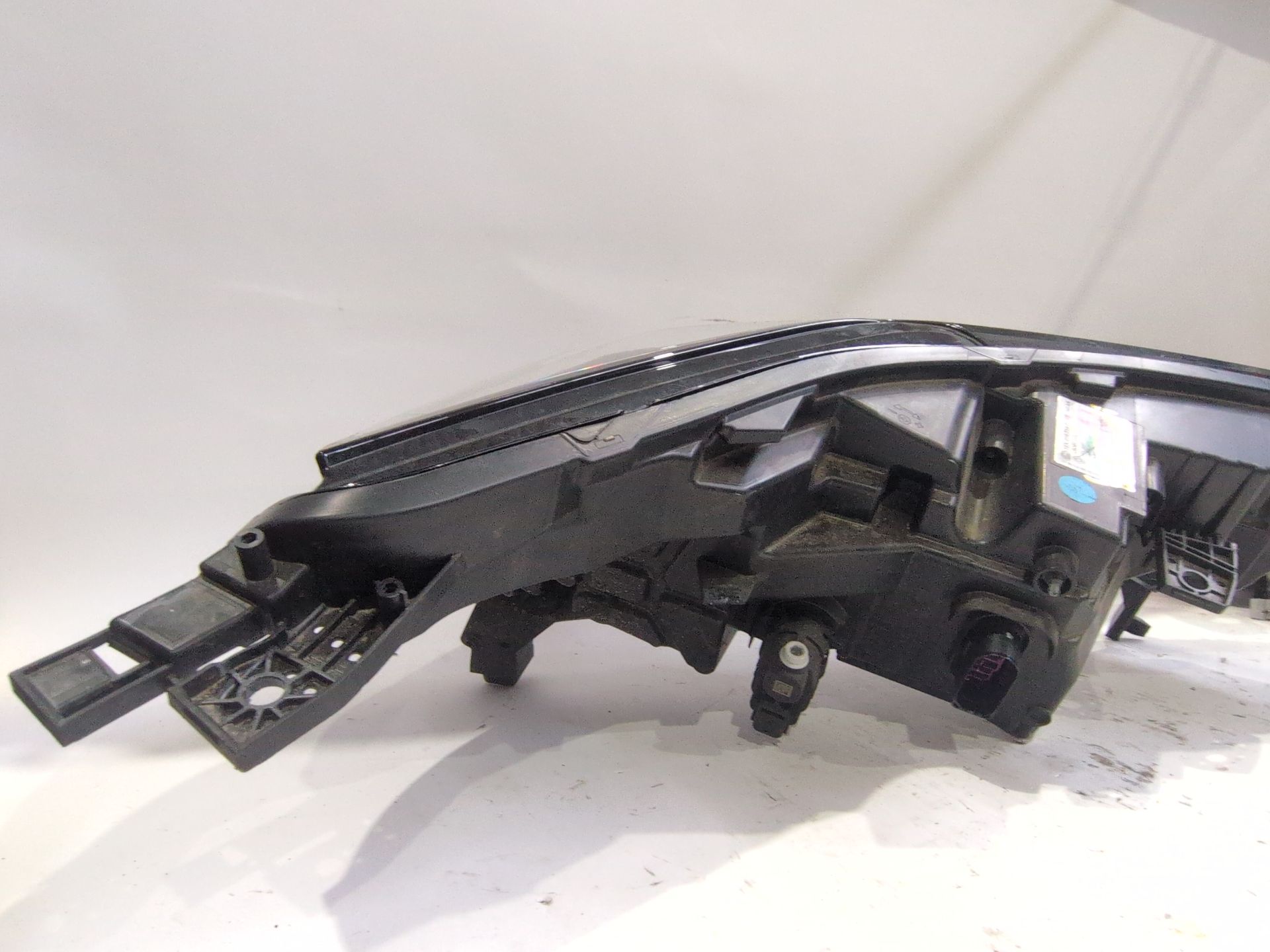 faro_izquierdo_260606466r_renault_captur_ii_hf_e_tech_145_hfmu_hfmm