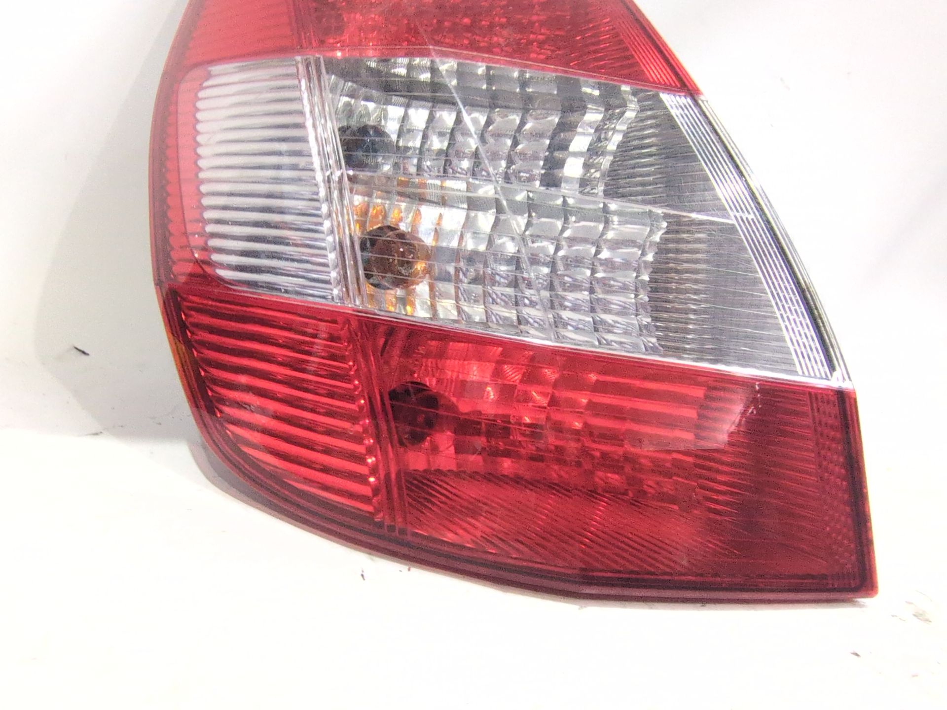 piloto_trasero_izquierdo_8200493374f_renault_scenic_ii_jm0_1_1_9_dci_jm0g_jm12_jm1g_jm2c