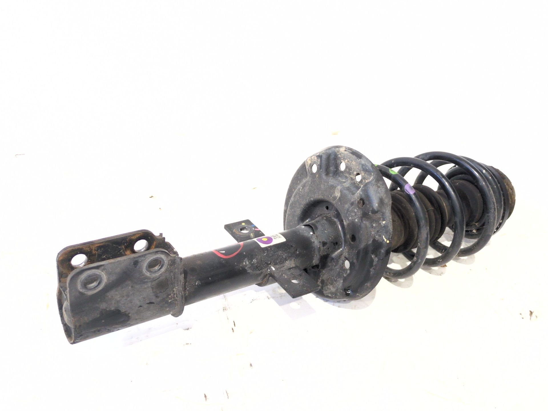 amortiguador_delantero_derecho_h8720392_dacia_sandero_iii_1_0_tce_110