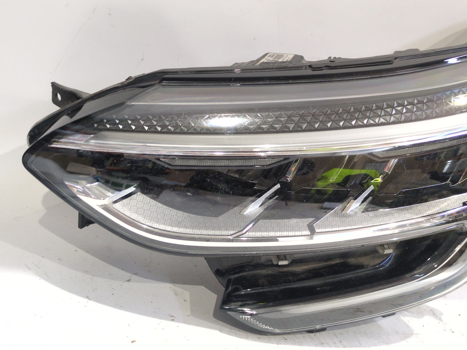 faro_izquierdo_260604081r_90196962_renault_megane_iv_hatchback_b9a_m_n_1_6_e_tech_160_b9nh