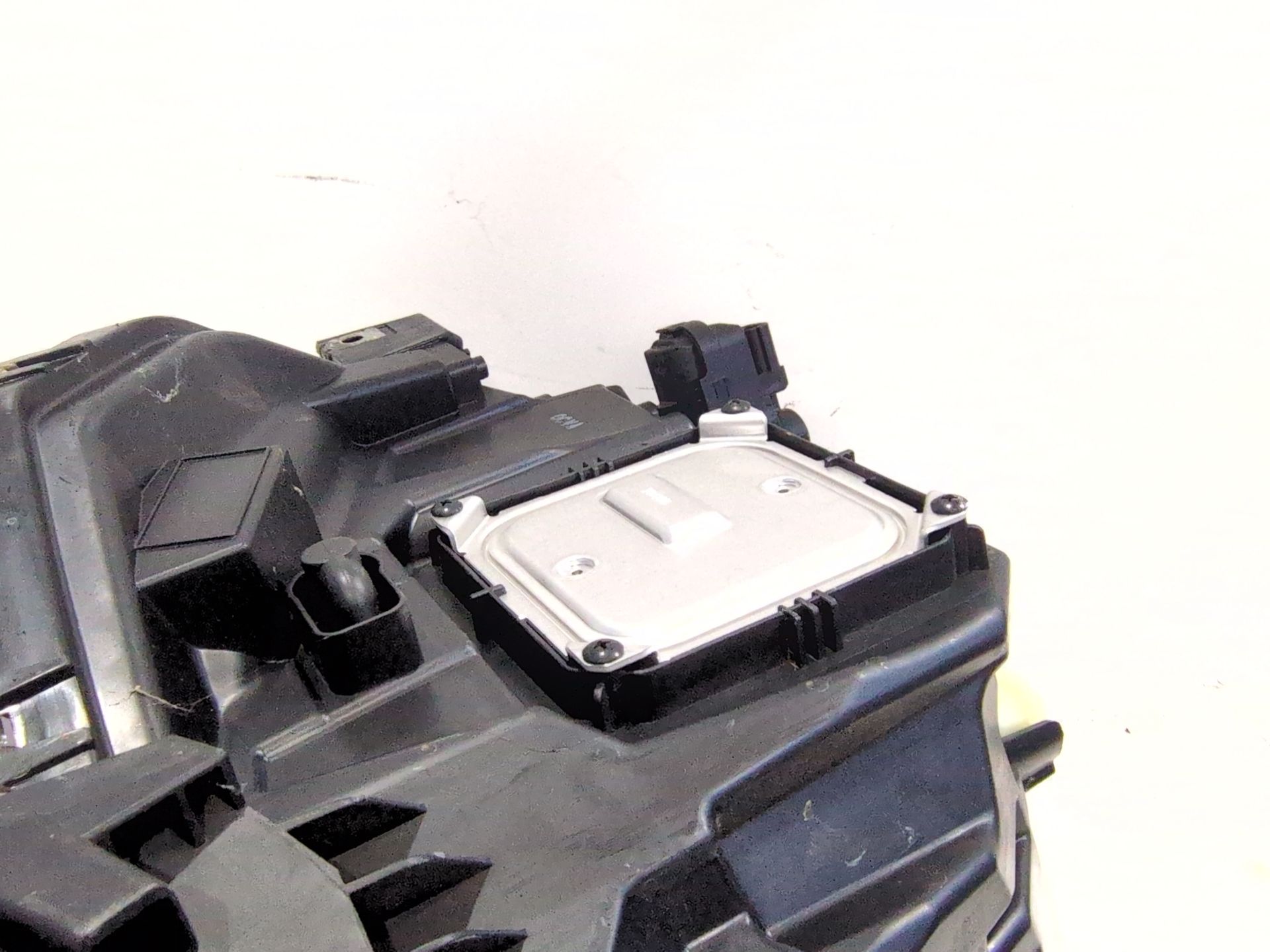 faro_izquierdo_260602566r_renault_arkana_i_lcm_ldn_1_3_tce_160_ldn1