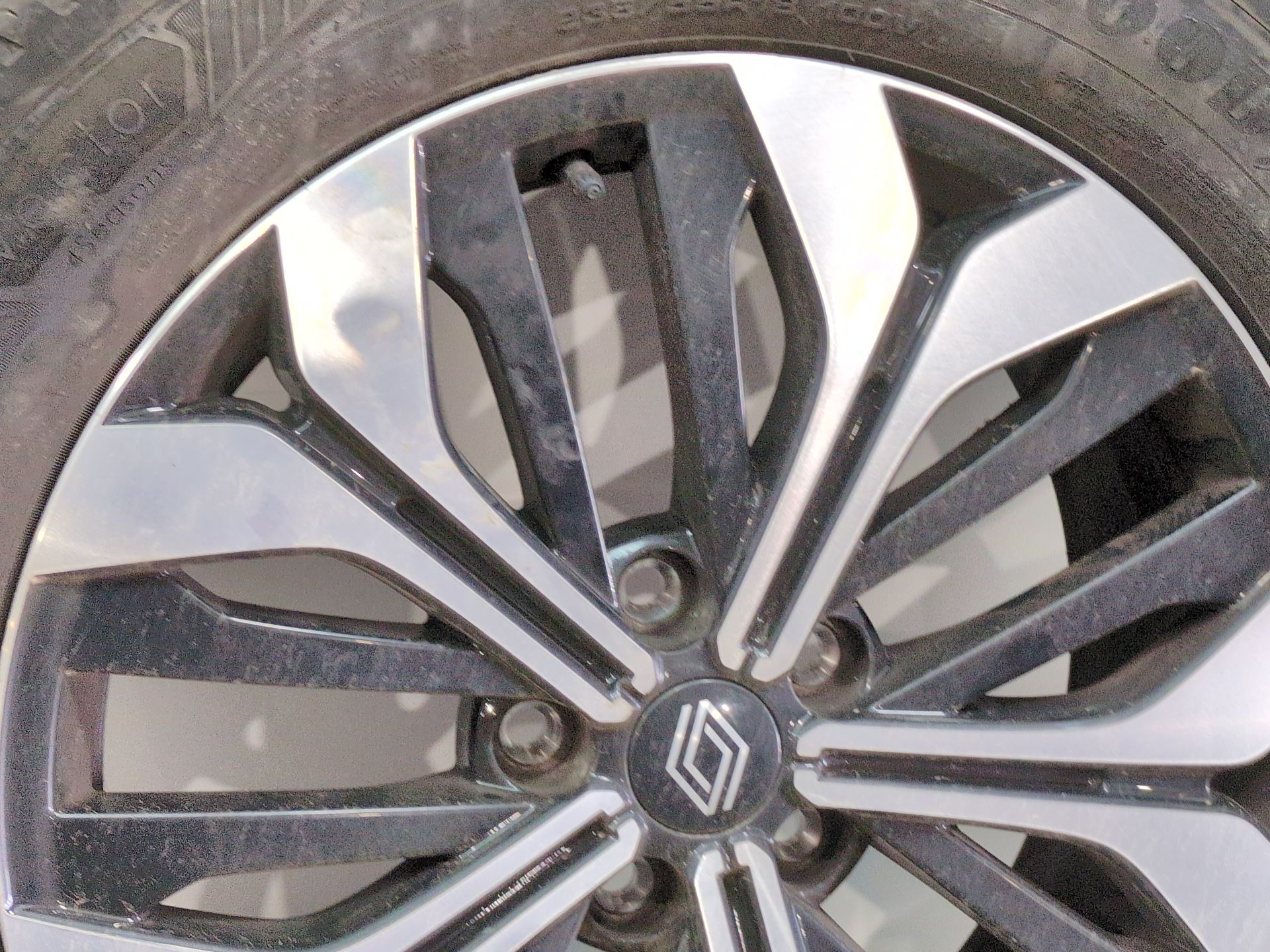 llanta_aluminio_403007567r_renault_austral_tce_140