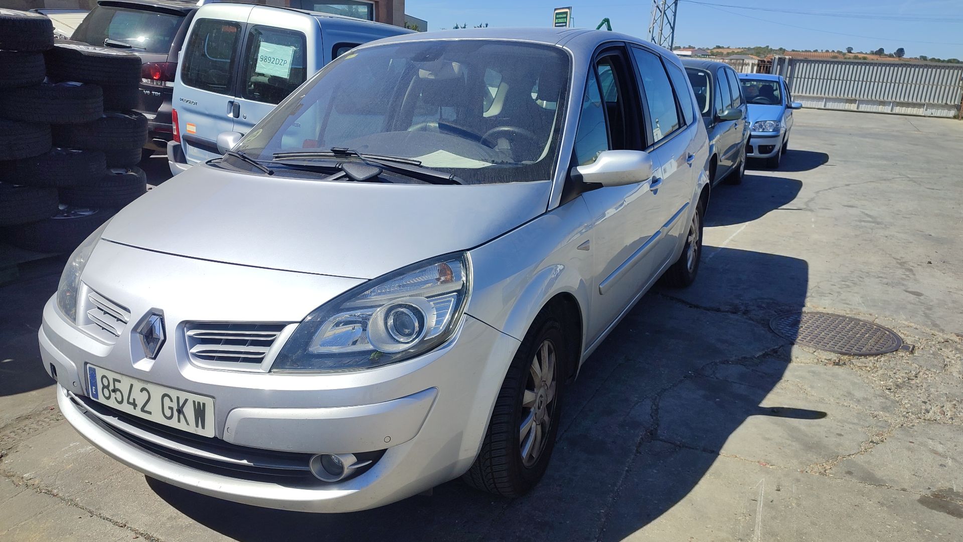 renault_grand_scenic_ii_jm0_1