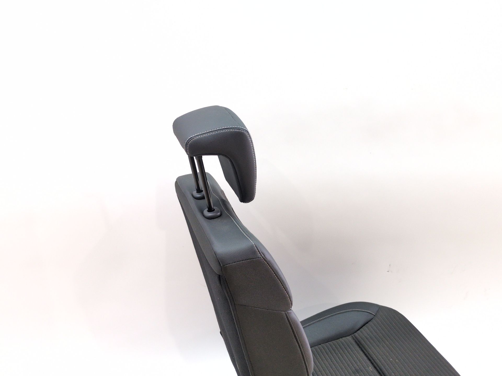 asiento_trasero_izquierdo_886703861r_883705152r_renault_scenic_iv_j9_1_5_dci_110