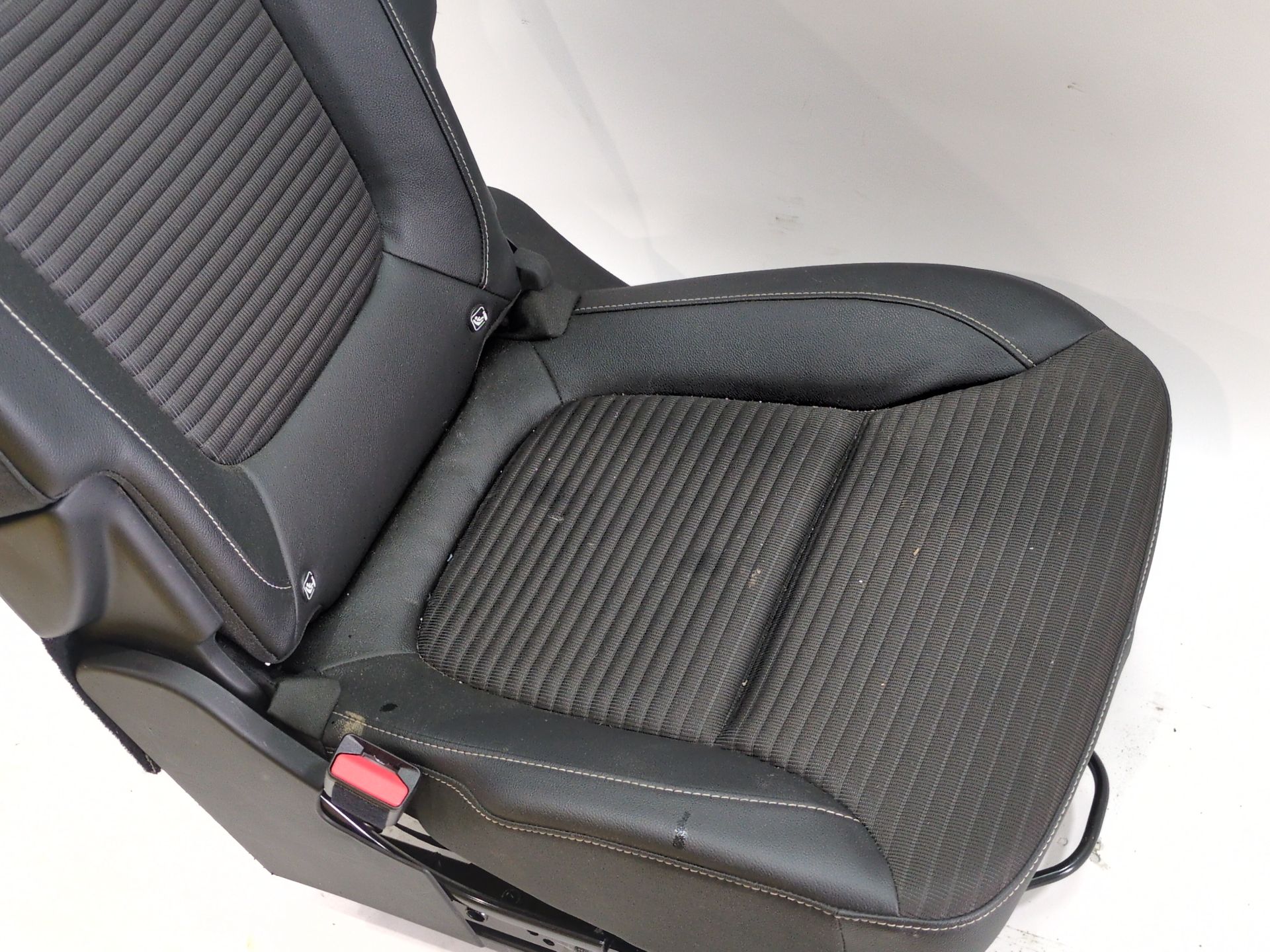 asiento_trasero_izquierdo_886703861r_883705152r_renault_scenic_iv_j9_1_5_dci_110