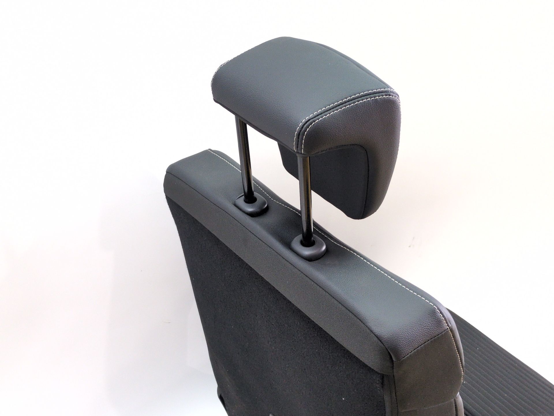 asiento_trasero_izquierdo_886703861r_883705152r_renault_scenic_iv_j9_1_5_dci_110