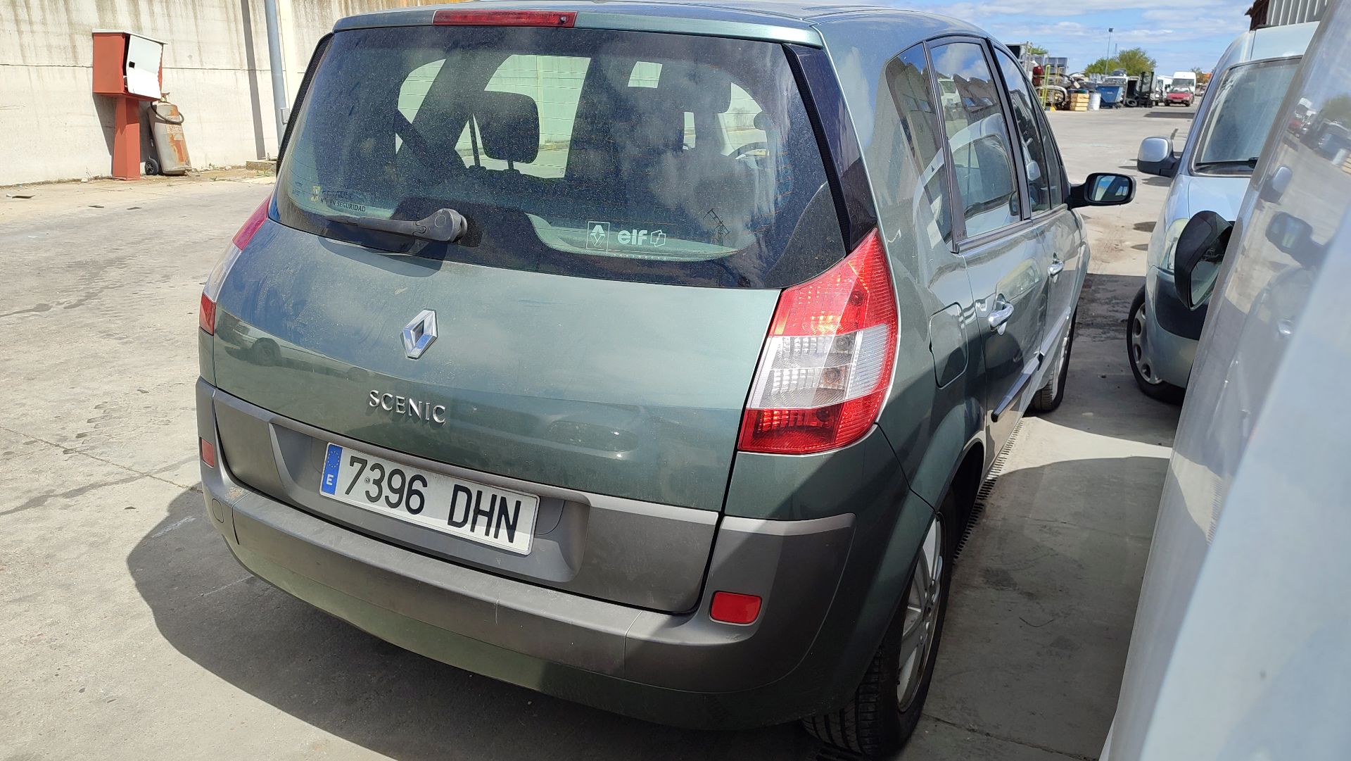 renault_scenic_ii_jm0_1