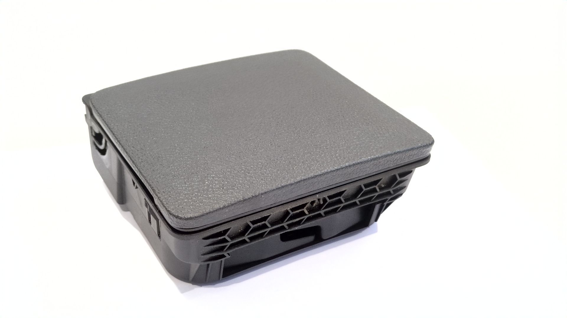 posavasos_1k0862532f_volkswagen_golf_v_1k1_2_0_gti