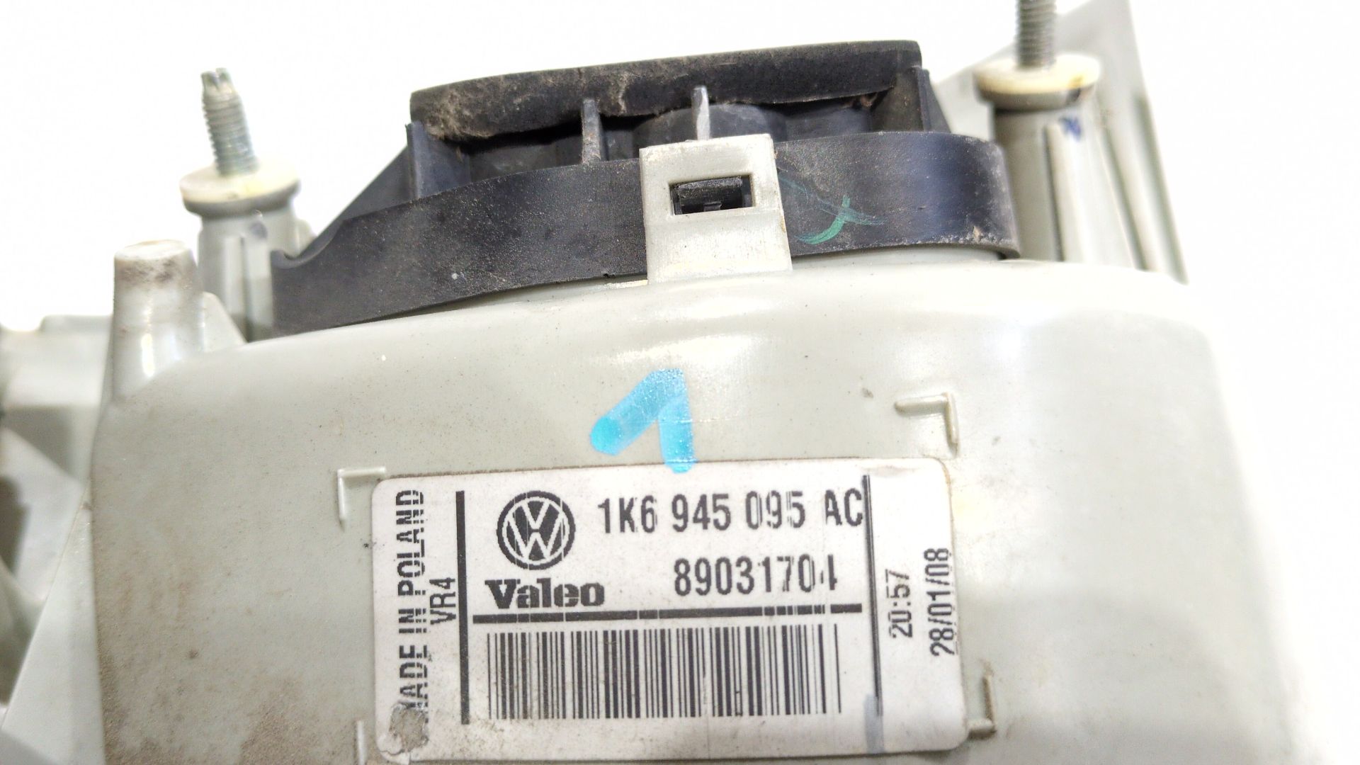 piloto_trasero_izquierdo_exterior_1k6945095ac_volkswagen_golf_v_1k1_2_0_gti