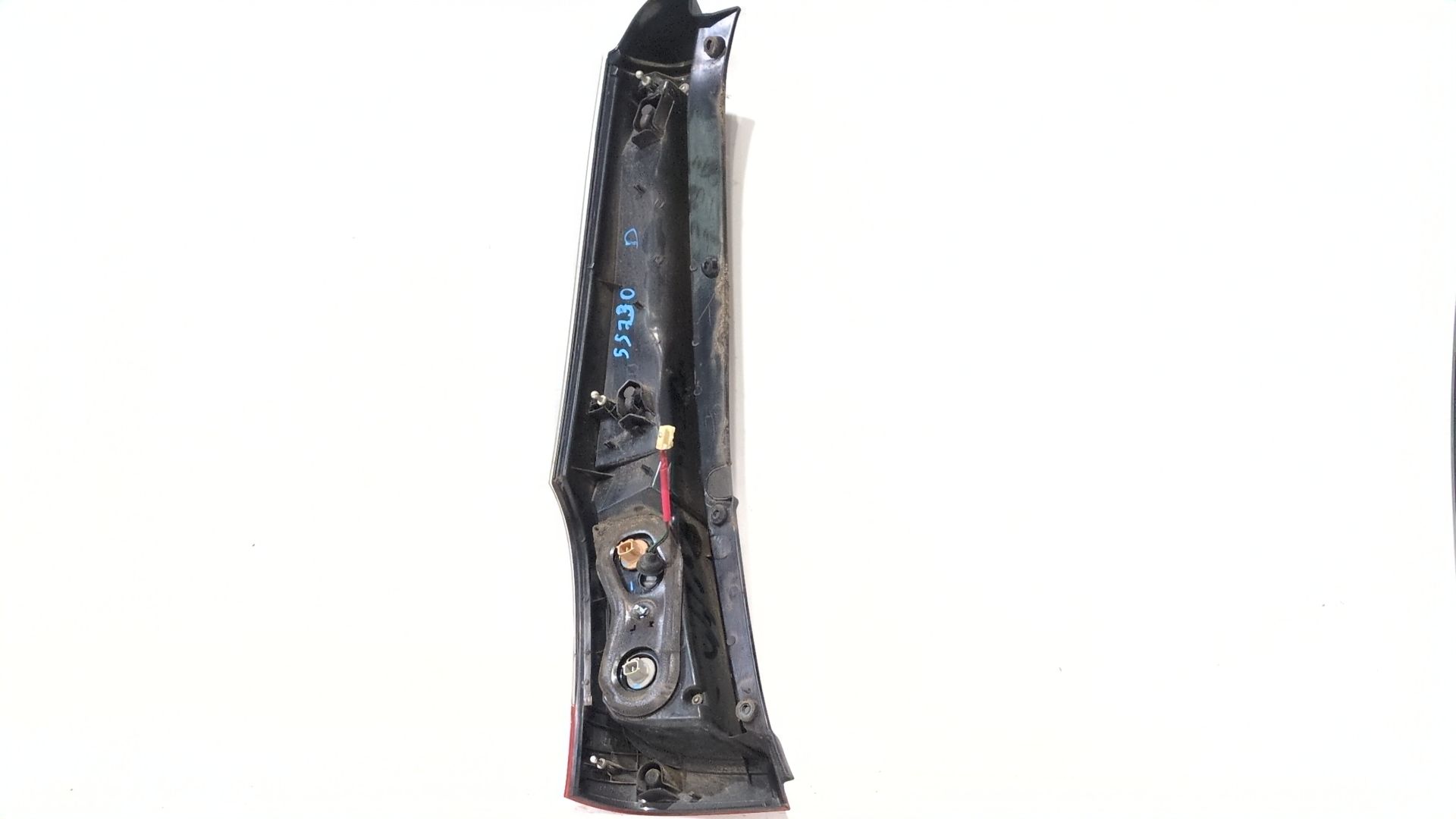 piloto_trasero_derecho_8330a492_mitsubishi_grandis_na_w_2_0_di_d_na8w