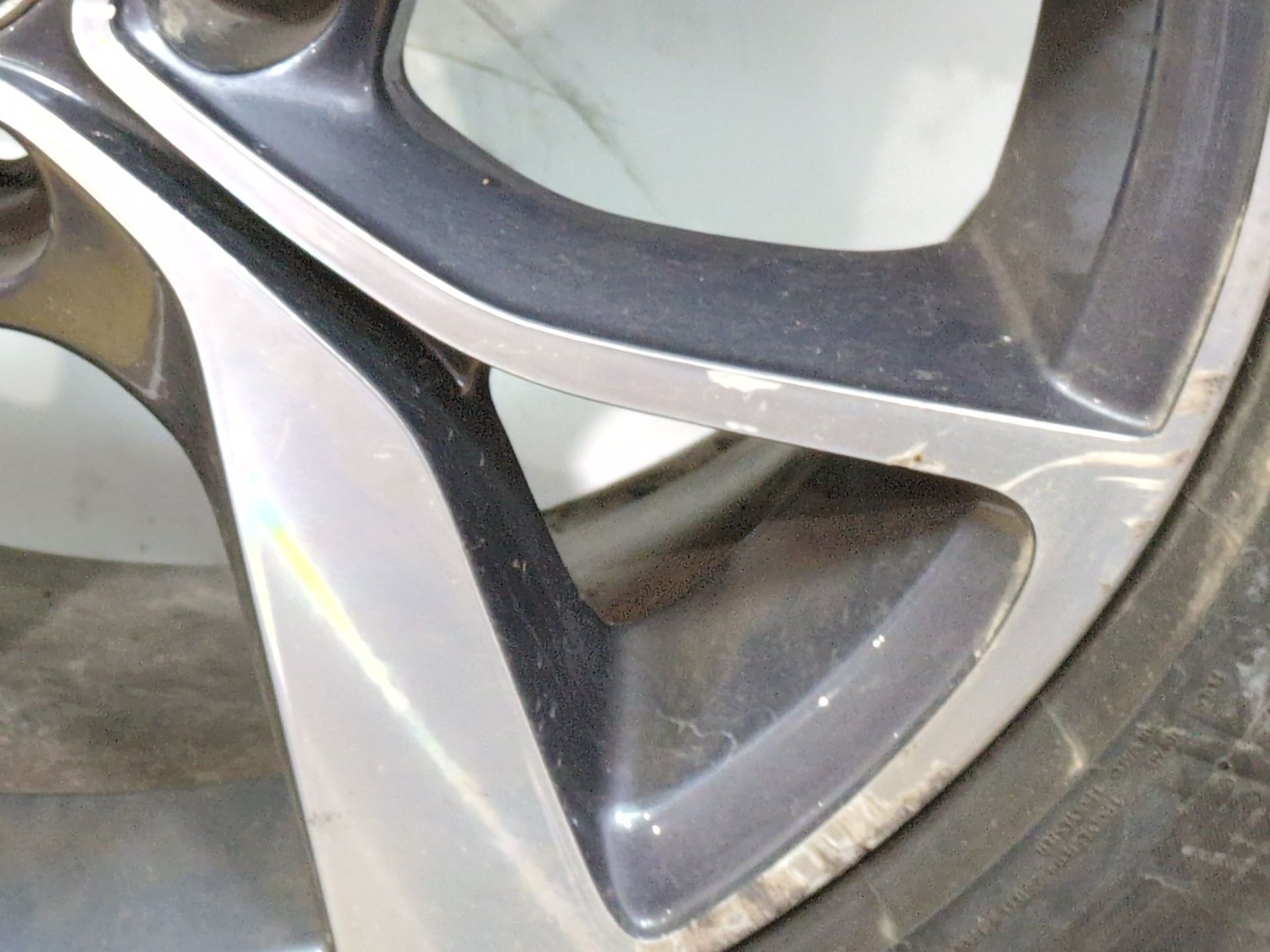 llanta_aluminio_403002961r_renault_megane_iv_sport_tourer_k9a_m_n_1_5_dci_110