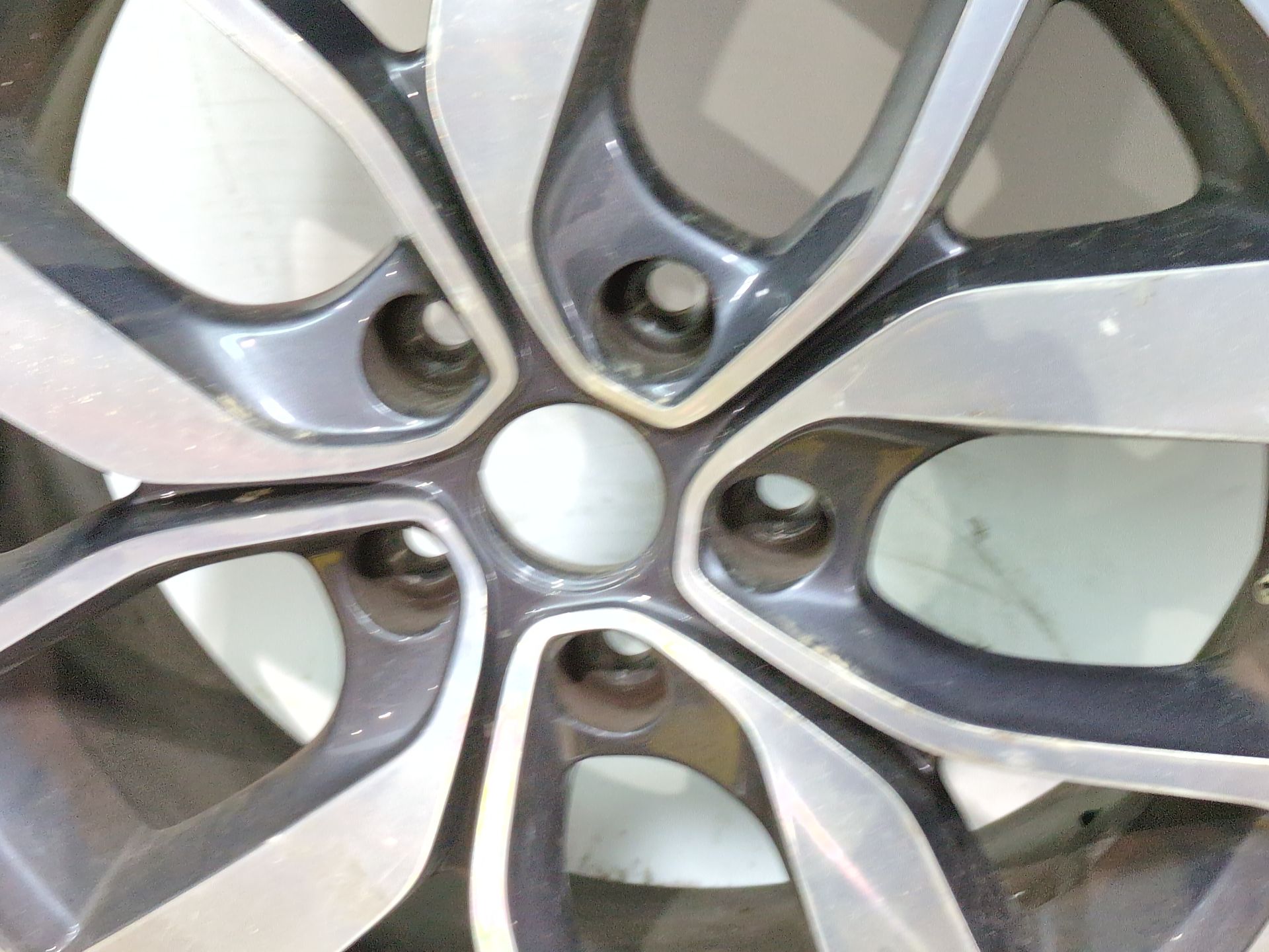 llanta_aluminio_403002961r_renault_megane_iv_sport_tourer_k9a_m_n_1_5_dci_110