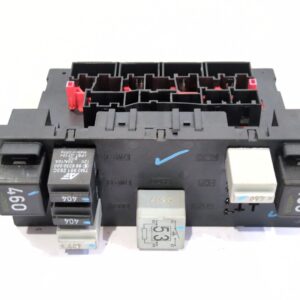 caja_reles_fusibles_3c0937049_volkswagen_golf_v_1k1_2_0_gti