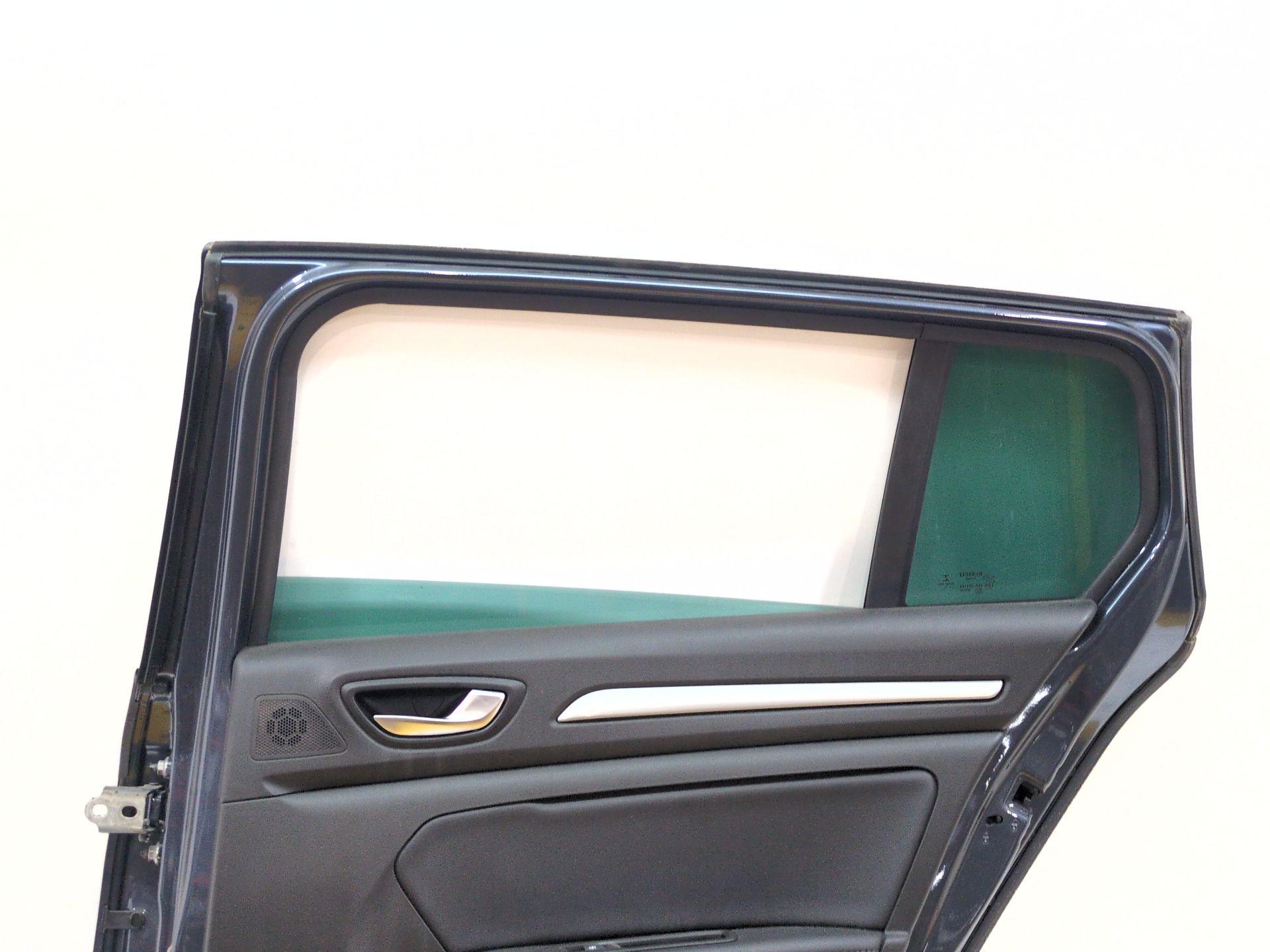 puerta_trasera_derecha_821006310r_renault_megane_iv_sport_tourer_k9a_m_n_1_5_dci_110