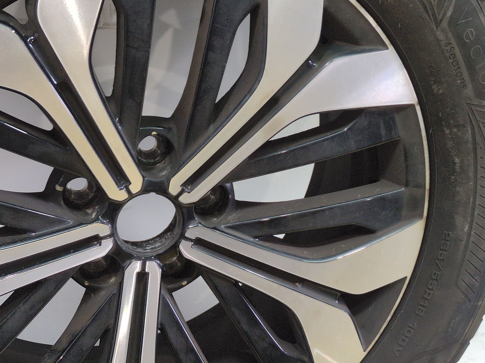 llanta_aluminio_403007567r_renault_austral_tce_140
