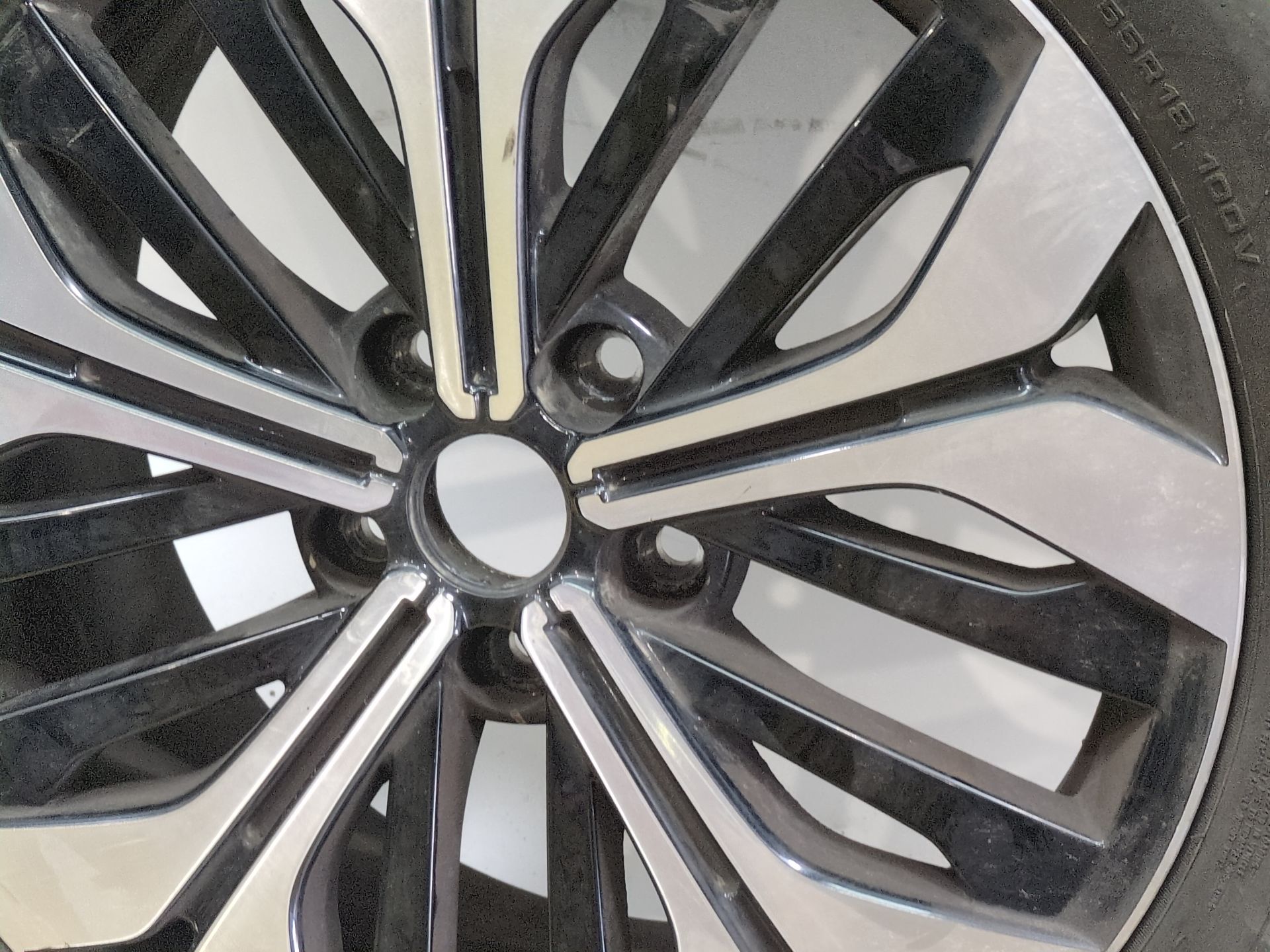 llanta_aluminio_403007567r_renault_austral_tce_140