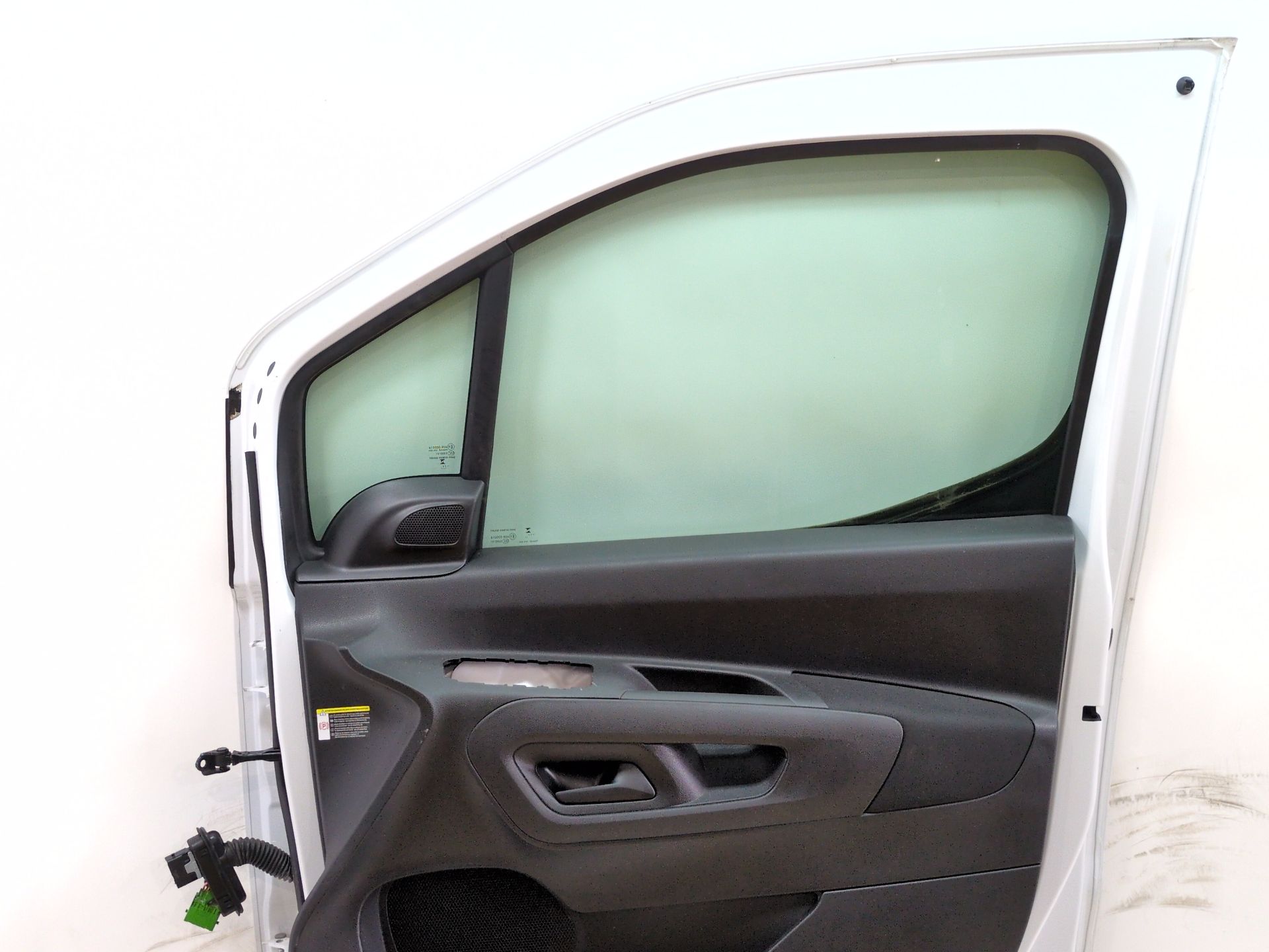 puerta_delantera_derecha_9831047380_peugeot_partner_furgoneta_monovolumen_k9_e_partner