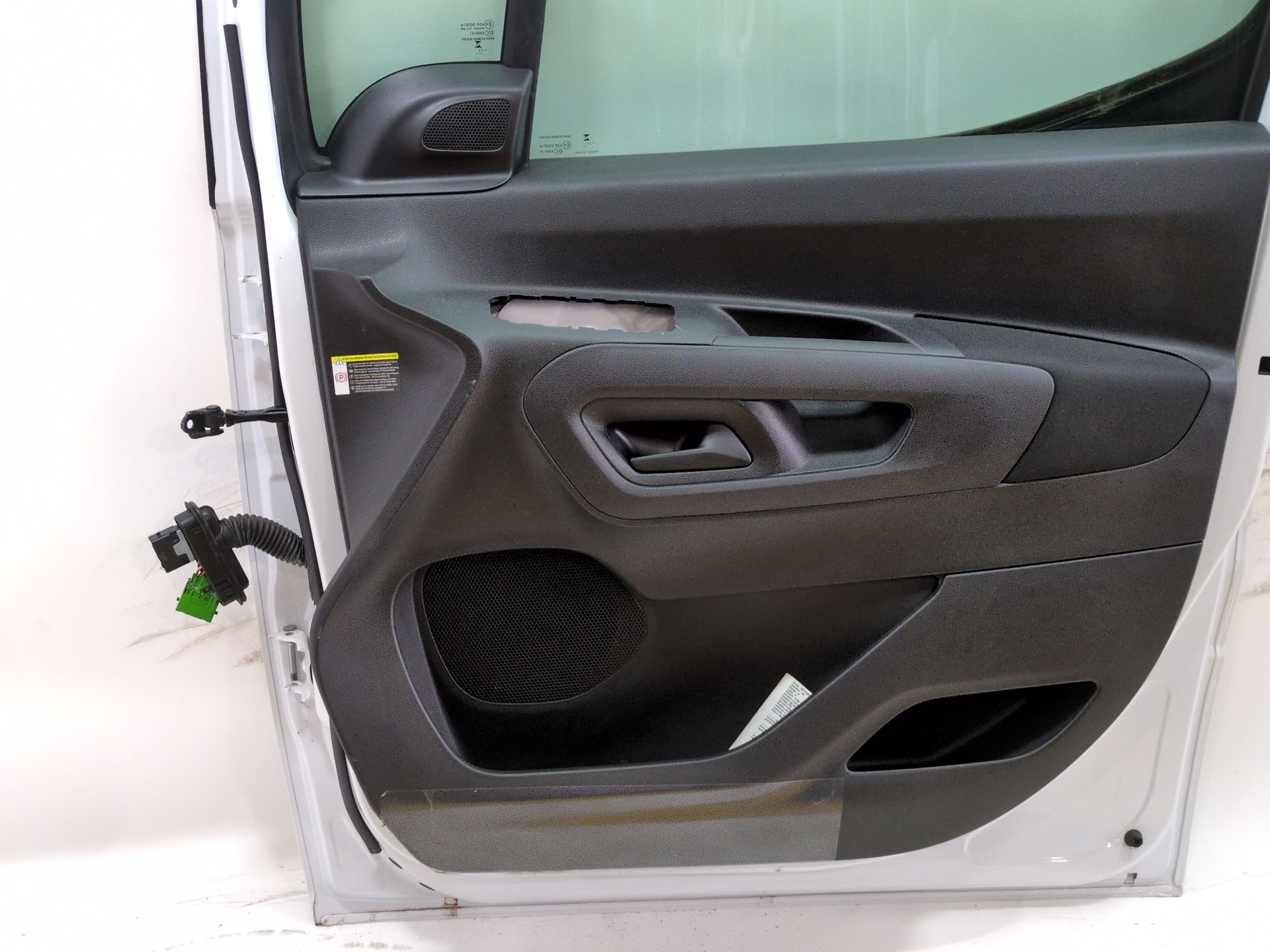 puerta_delantera_derecha_9831047380_peugeot_partner_furgoneta_monovolumen_k9_e_partner