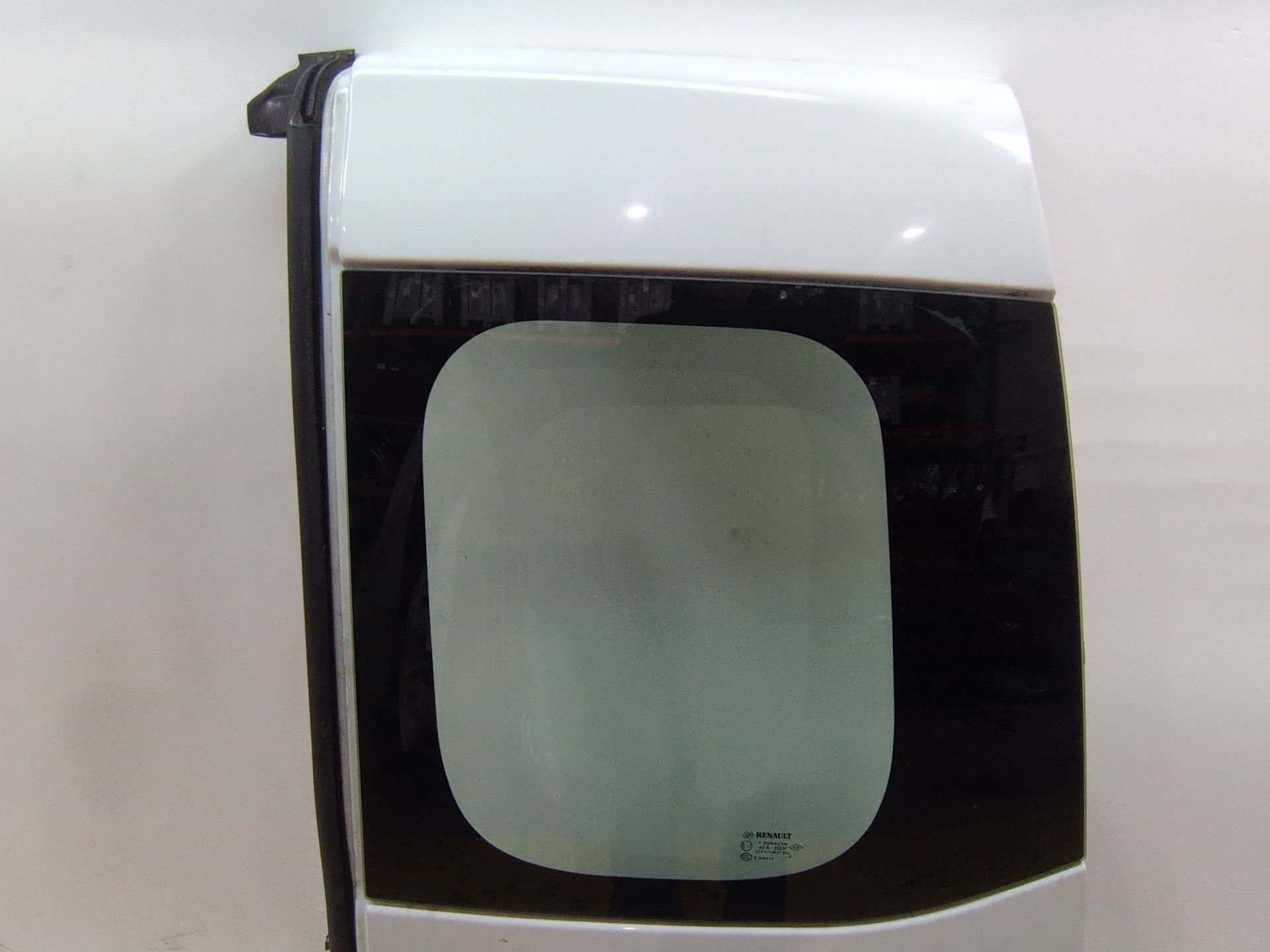 puerta_de_carga_trasera_derecha_901001658r_renault_express_furgoneta_monovolumen_1_5_blue_dci_95_f6ab