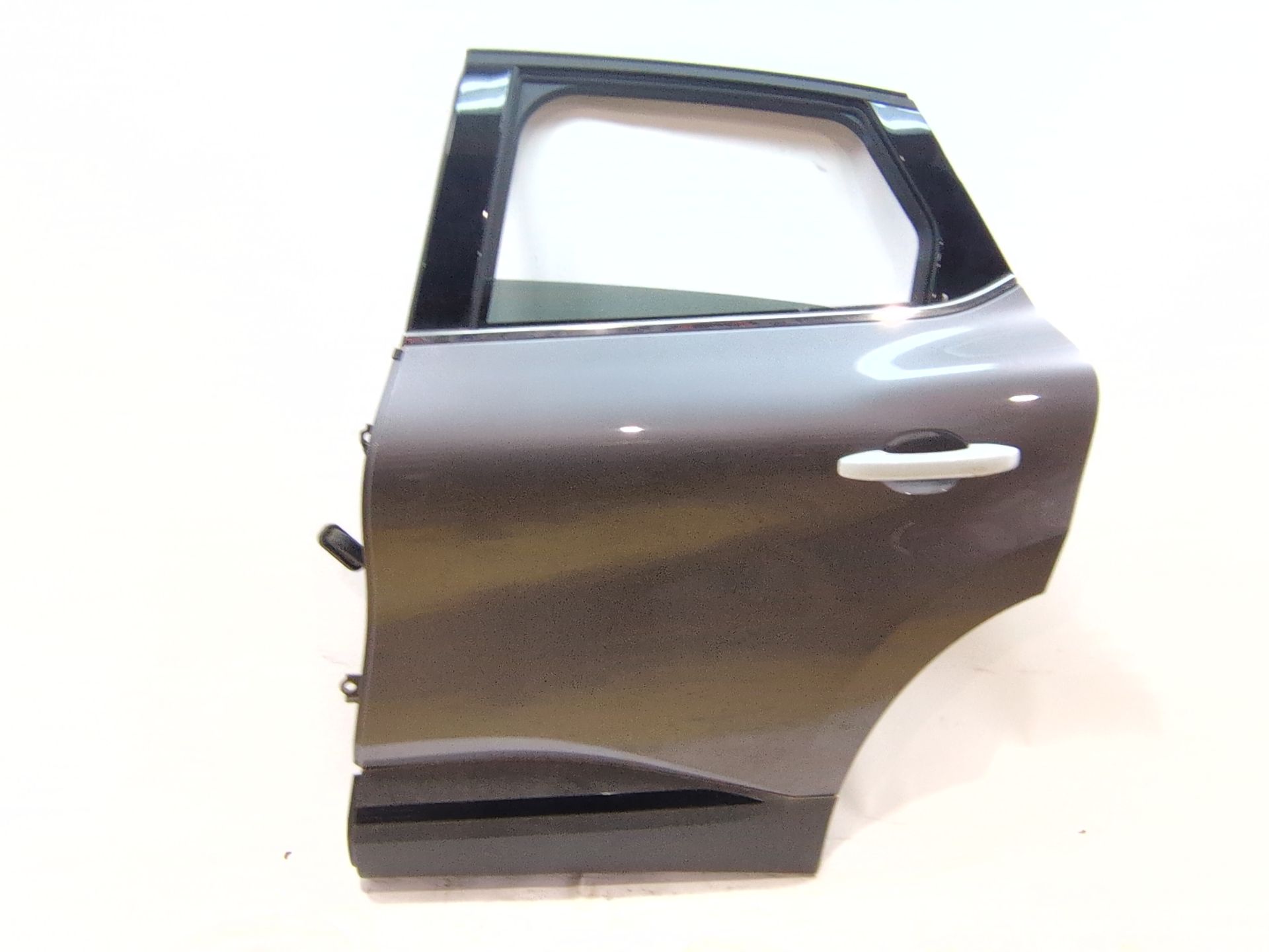 PUERTA TRASERA IZQUIERDA RENAULT CAPTUR II (HF_) TCE 140 (HFN0) - 821010589R