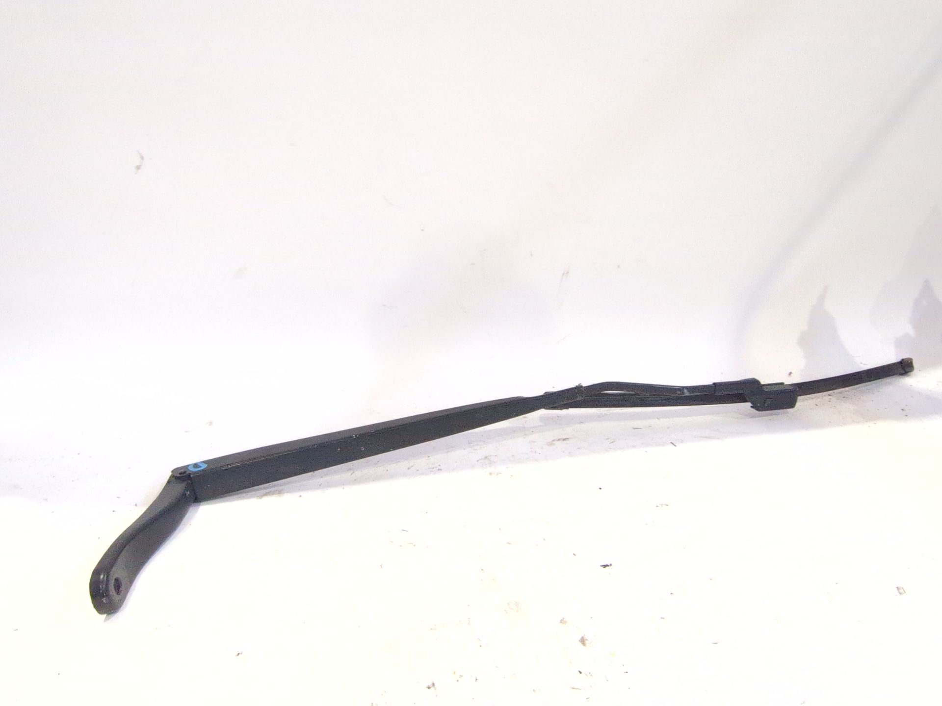 BRAZO LIMPIA DELANTERO DERECHO RENAULT AUSTRAL TCE 140 - sin referencia