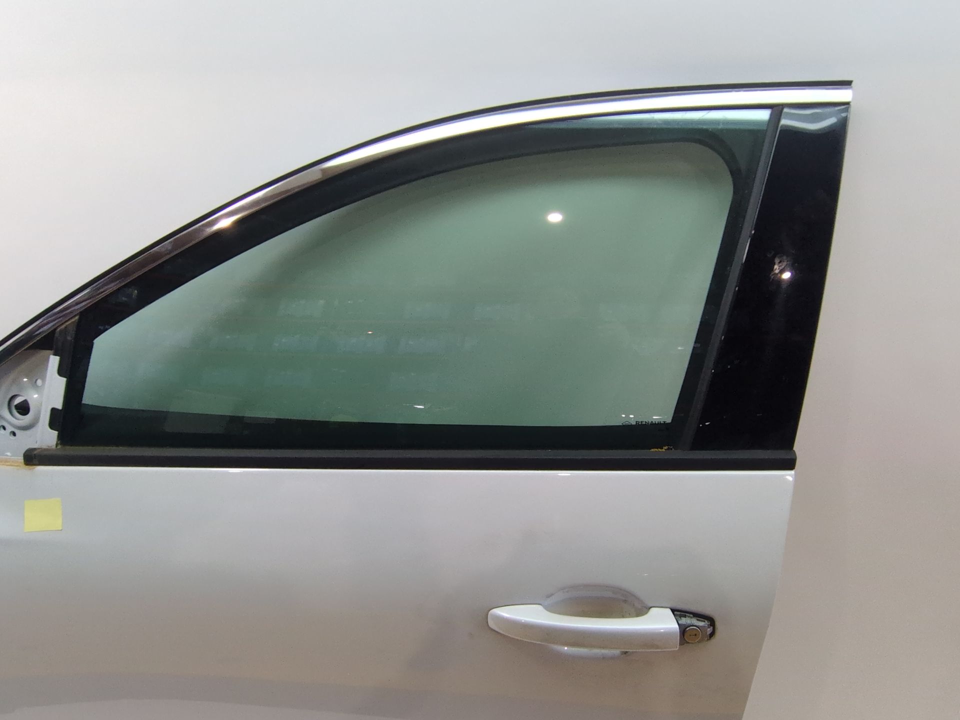 puerta_delantera_izquierda_801018968r_white_nacre_tpqnc_renault_austral_e_tech_200_hybrid