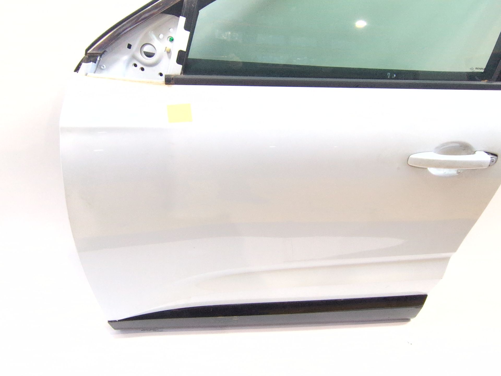 puerta_delantera_izquierda_801018968r_white_nacre_tpqnc_renault_austral_e_tech_200_hybrid