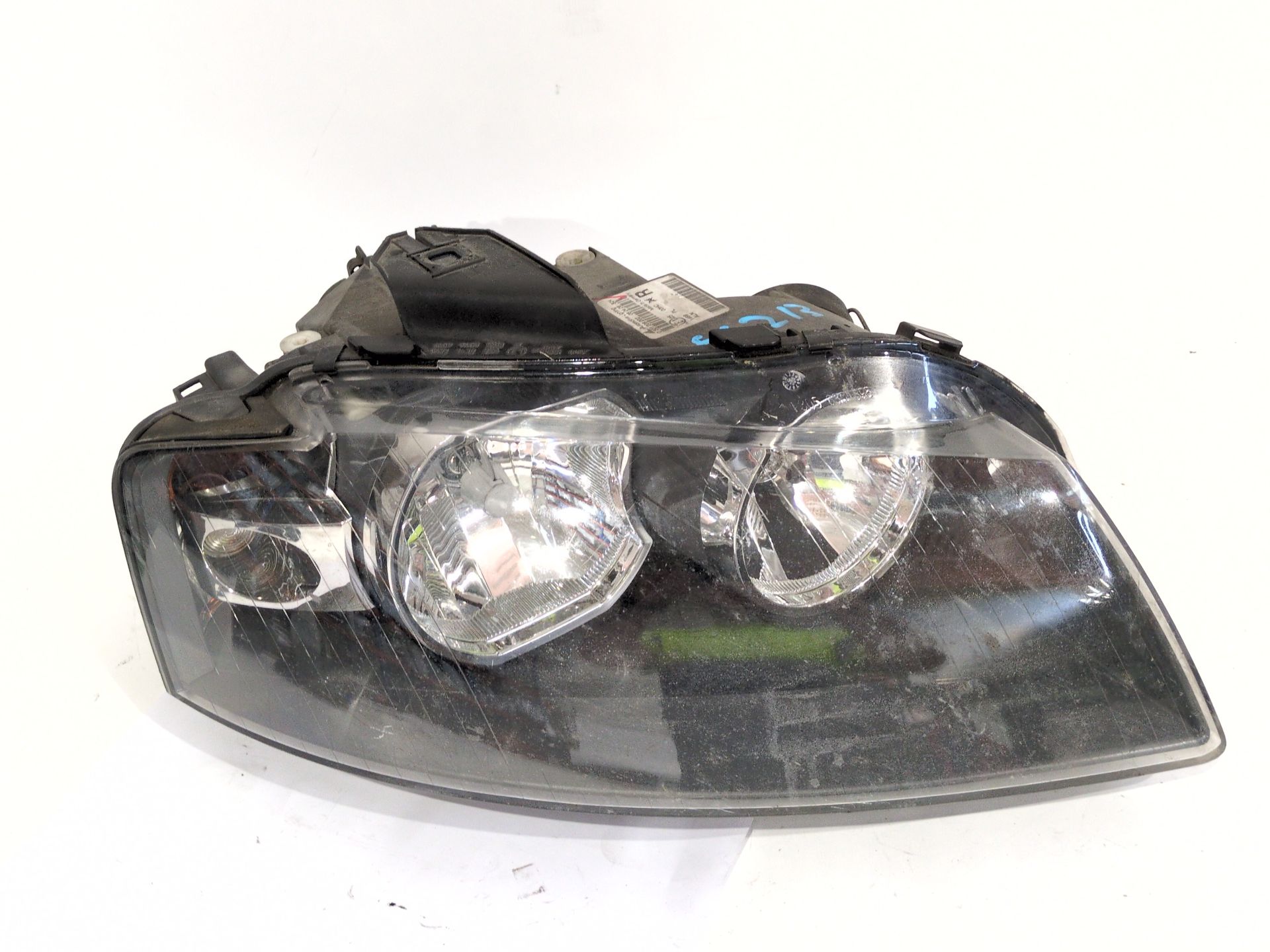 faro_derecho_0301206202_audi_a3_8p1_2_0_tdi_16v