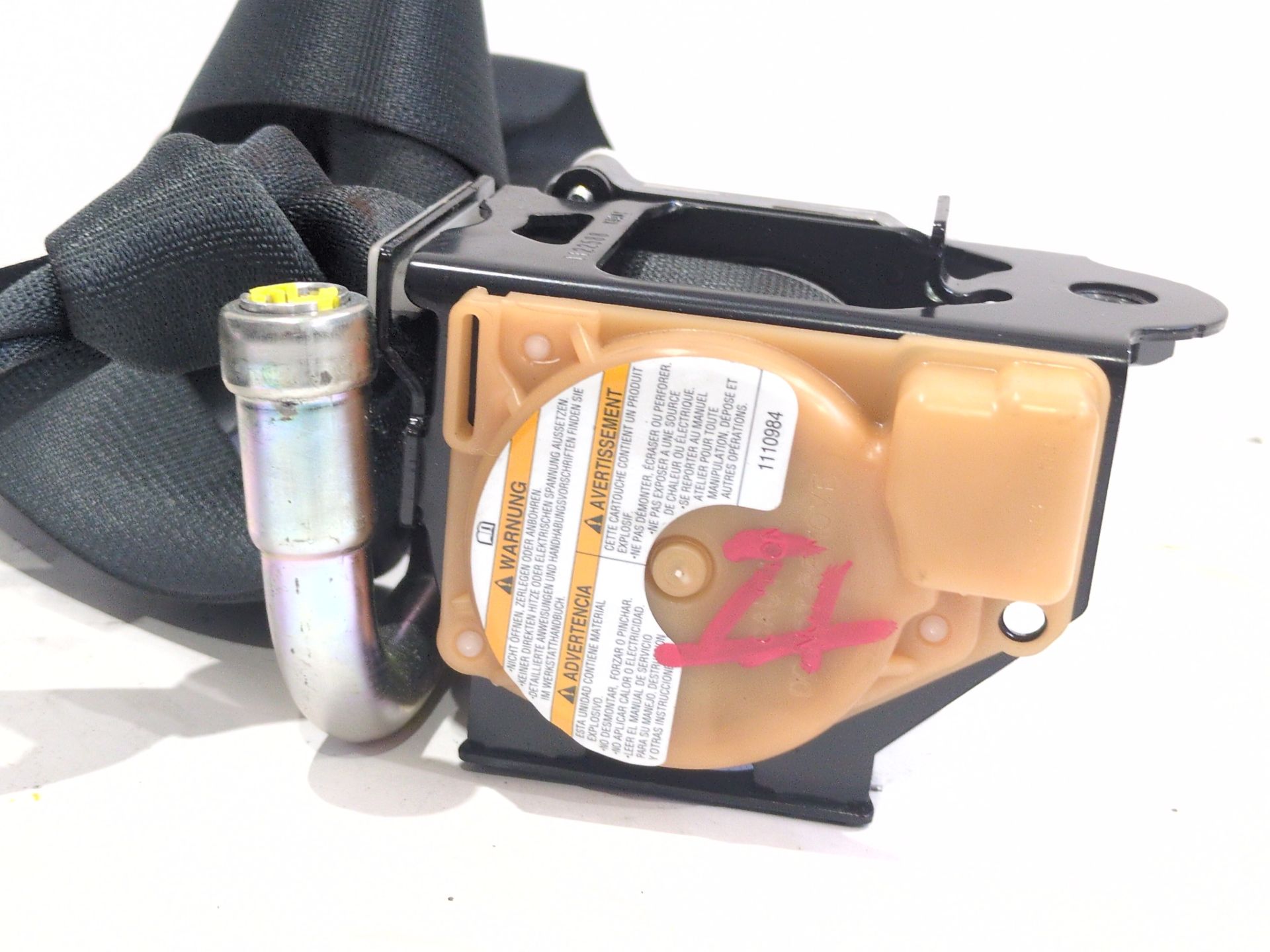 cinturon_seguridad_trasero_izquierdo_888419687r_renault_kadjar_ha_hl_1_7_blue_dci_150_4wd_hla7