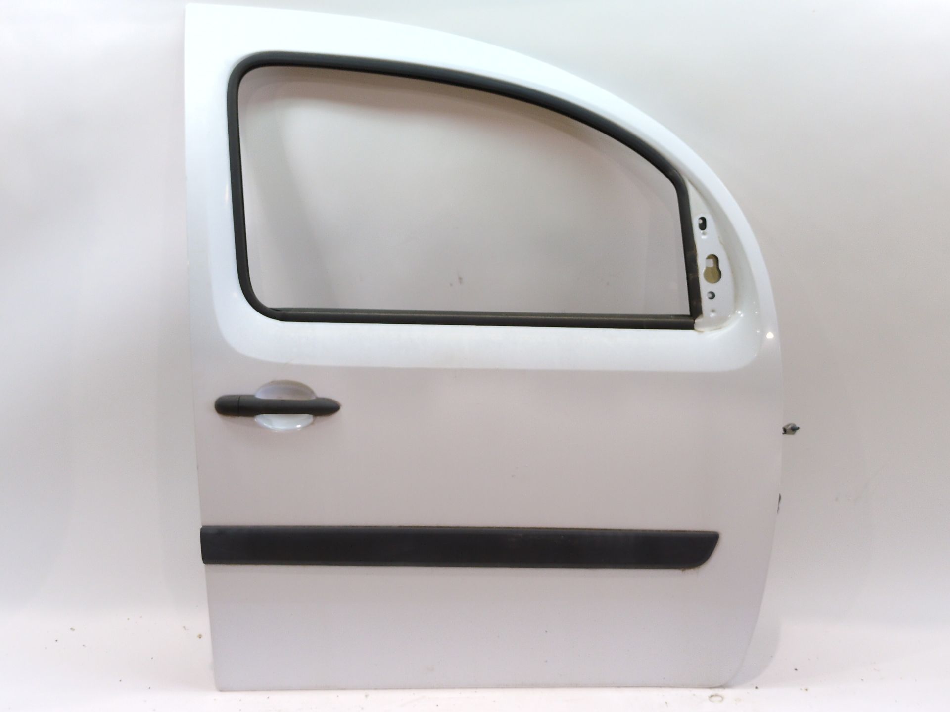 PUERTA DELANTERA DERECHA RENAULT KANGOO / GRAND KANGOO II (KW0/1_) 1.5 DCI 110 (KW06 KW12) - 801004113R