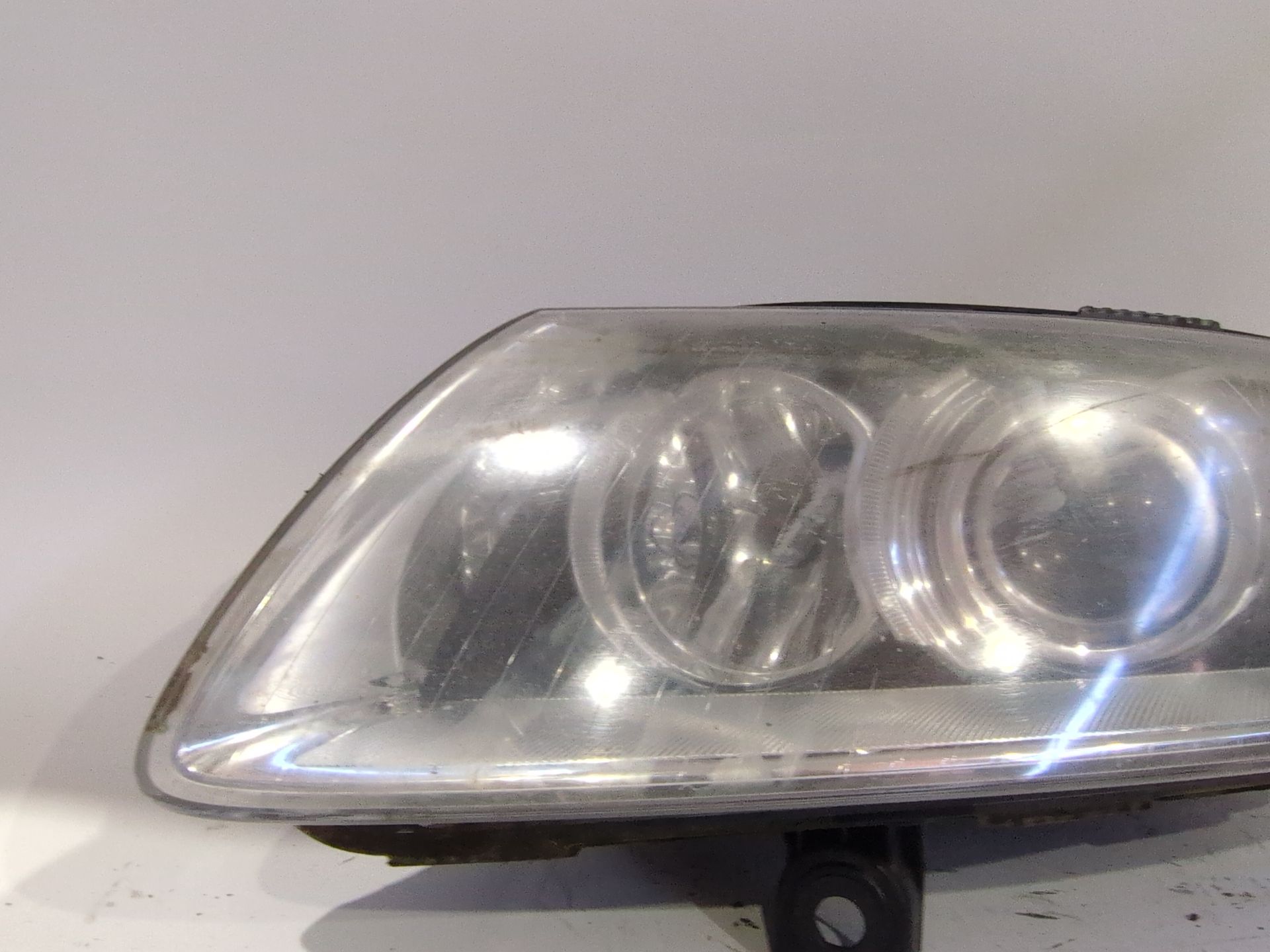 faro_izquierdo_xenon_4f0941029_audi_a6_allroad_c6_4fh_3_2_fsi_quattro