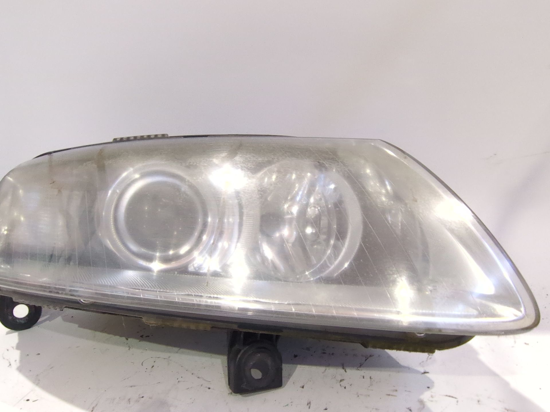 faro_derecho_xenon_4f0941030_audi_a6_allroad_c6_4fh_3_2_fsi_quattro