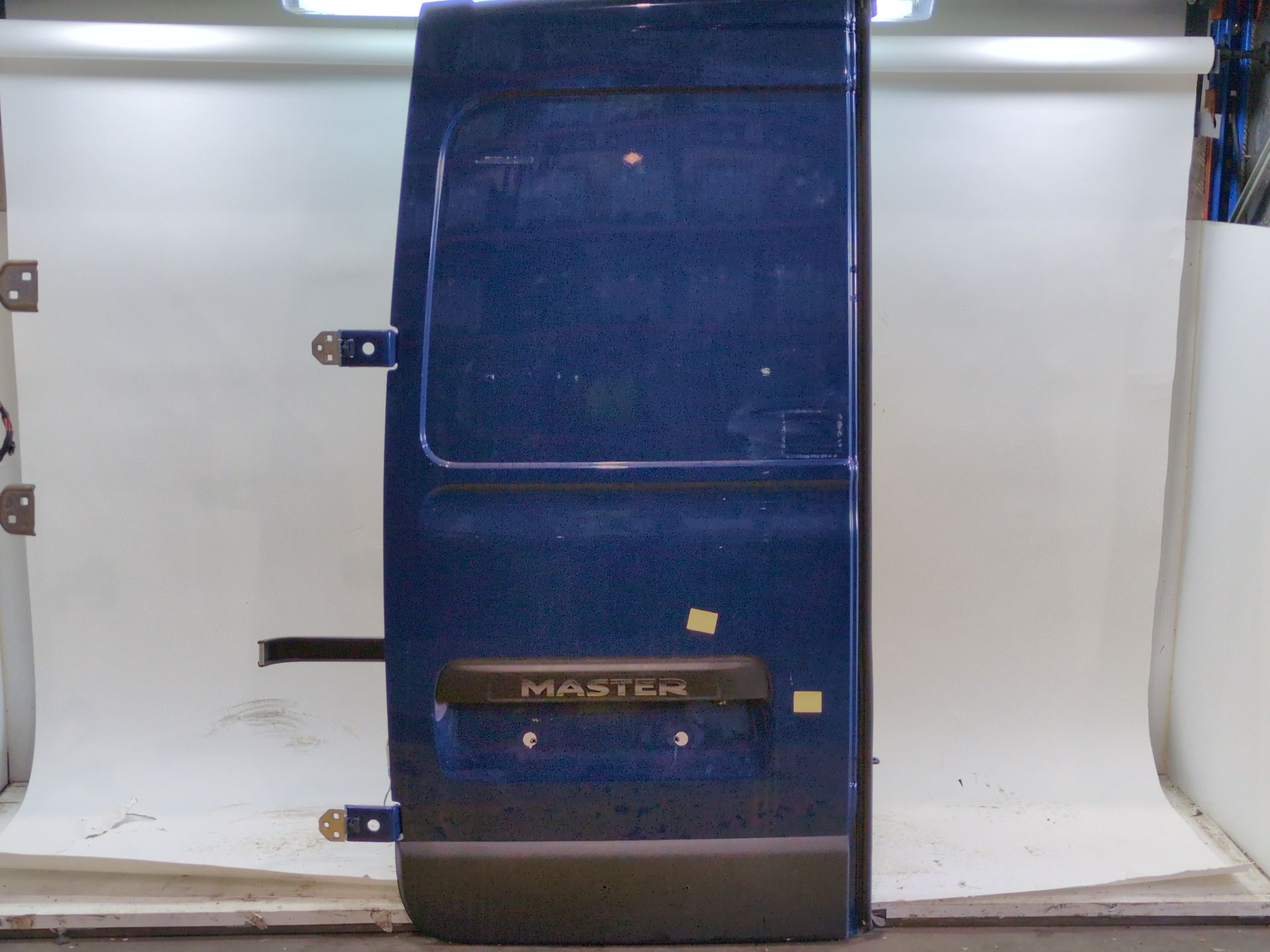 PUERTA DE CARGA TRASERA IZQUIERDA RENAULT MASTER III FURGONETA (FV) 2.3 DCI 180 FWD (FV04)