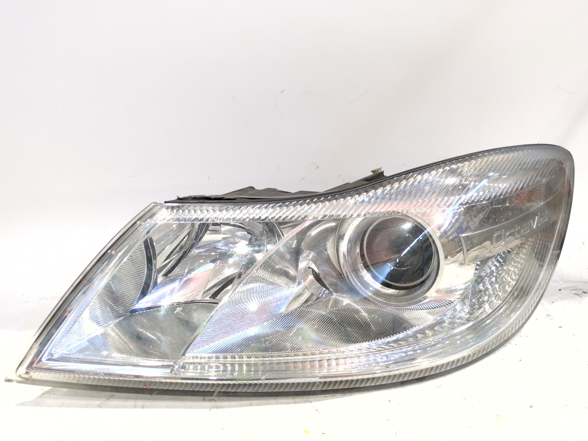 FARO IZQUIERDO SKODA OCTAVIA II (1Z3) 1.6 TDI - 89165801000305