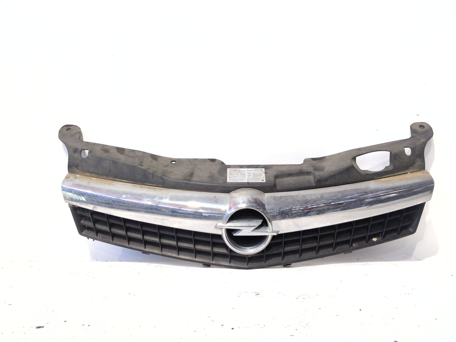 REJILLA DELANTERA OPEL ASTRA H GTC (A04) 1.4 (L08) - 13247083