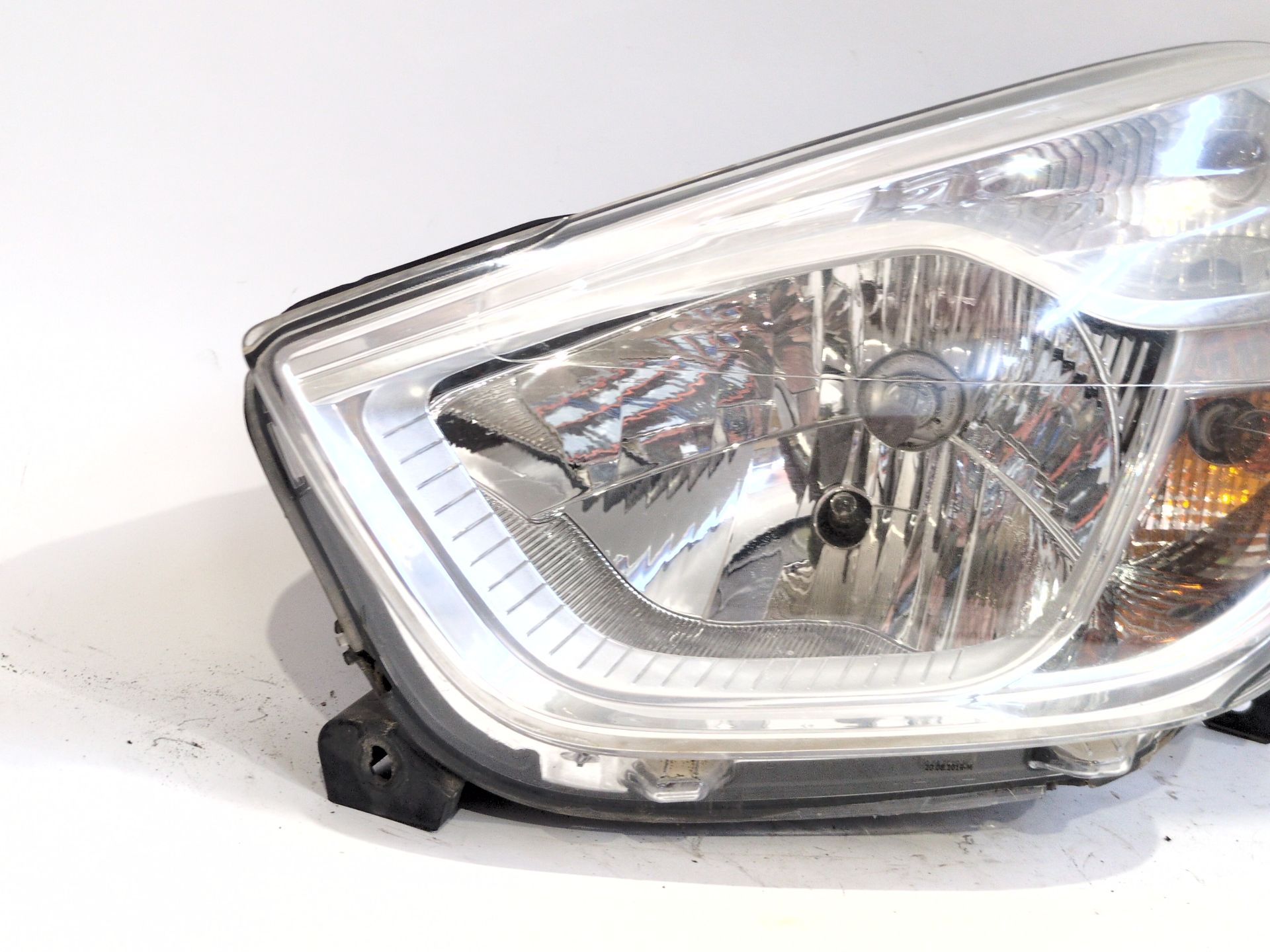 faro_izquierdo_260607950r_dacia_lodgy_js_1_3_tce_130_jsne