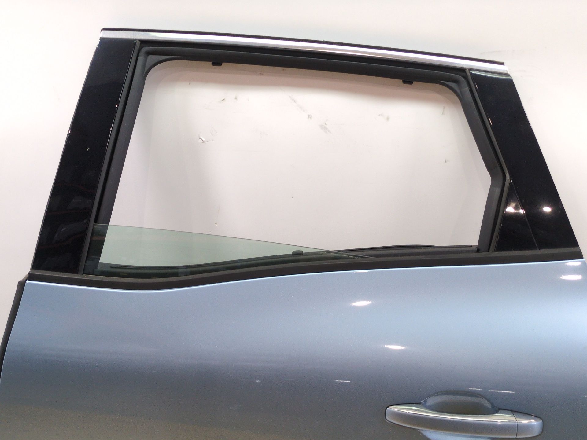 puerta_trasera_izquierda_821013311r_blue_celeste_tprpq_renault_scenic_iv_j9_1_3_tce_140