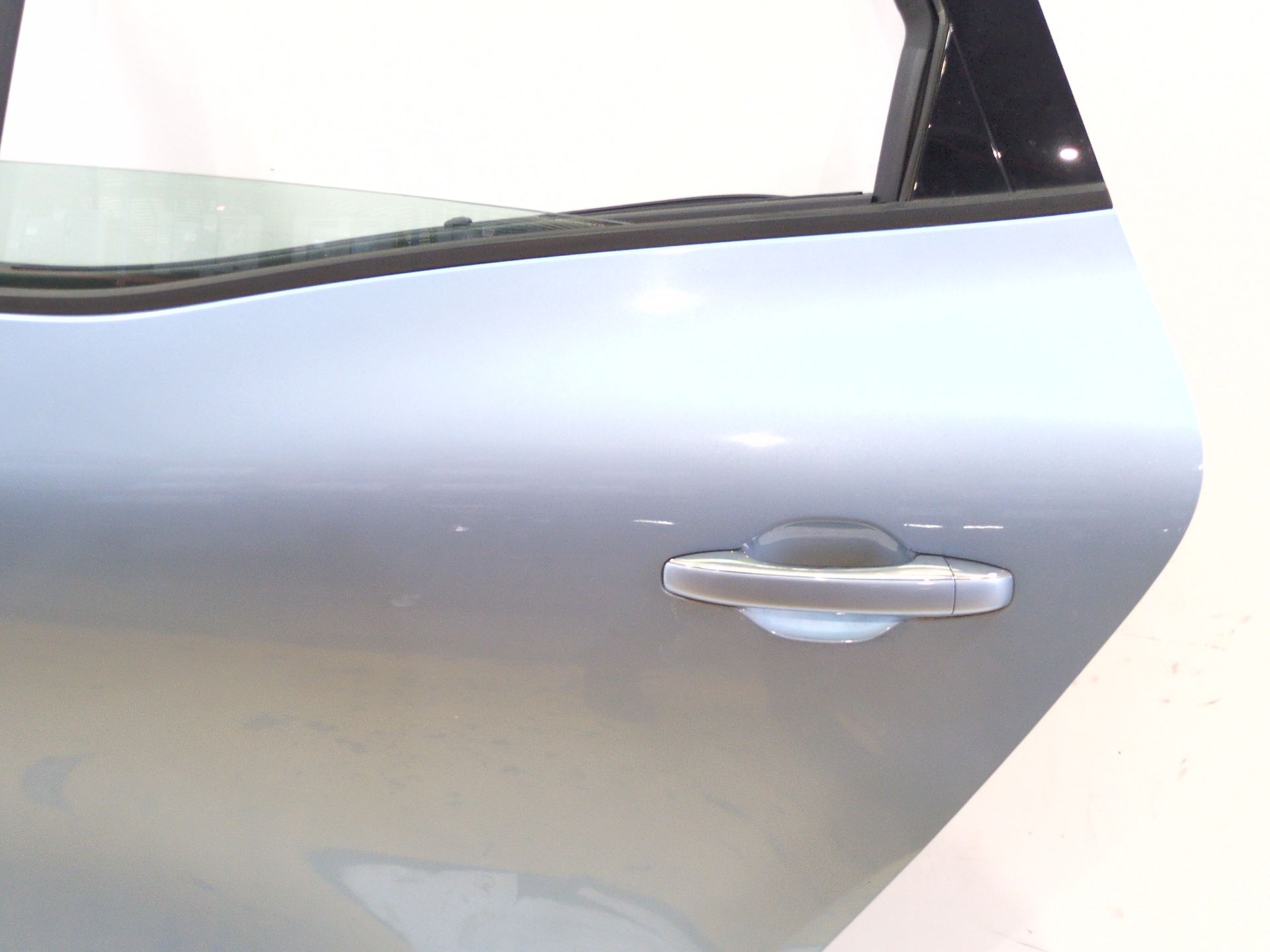 puerta_trasera_izquierda_821013311r_blue_celeste_tprpq_renault_scenic_iv_j9_1_3_tce_140