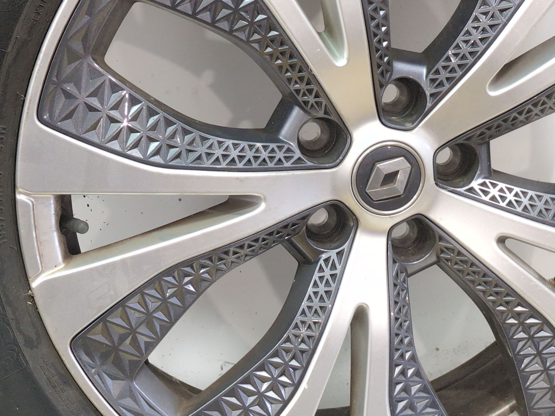llanta_aluminio_403006686r_renault_scenic_iv_j9_1_3_tce_140